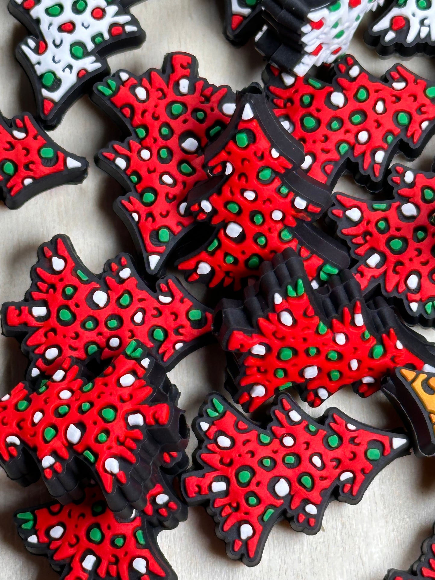 Christmas Tree Focal Bead/ beadable pen/ Silicone bead/ keychain bead/leopard/