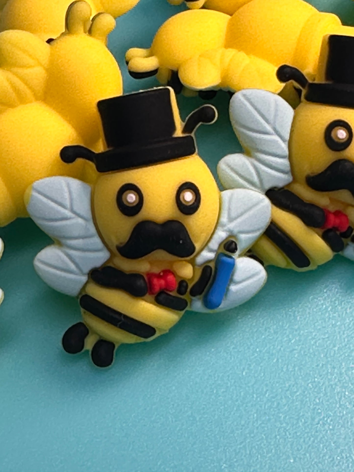 3D yellow bee Focal Bead / silicone bead/ mister/ top hat bee
