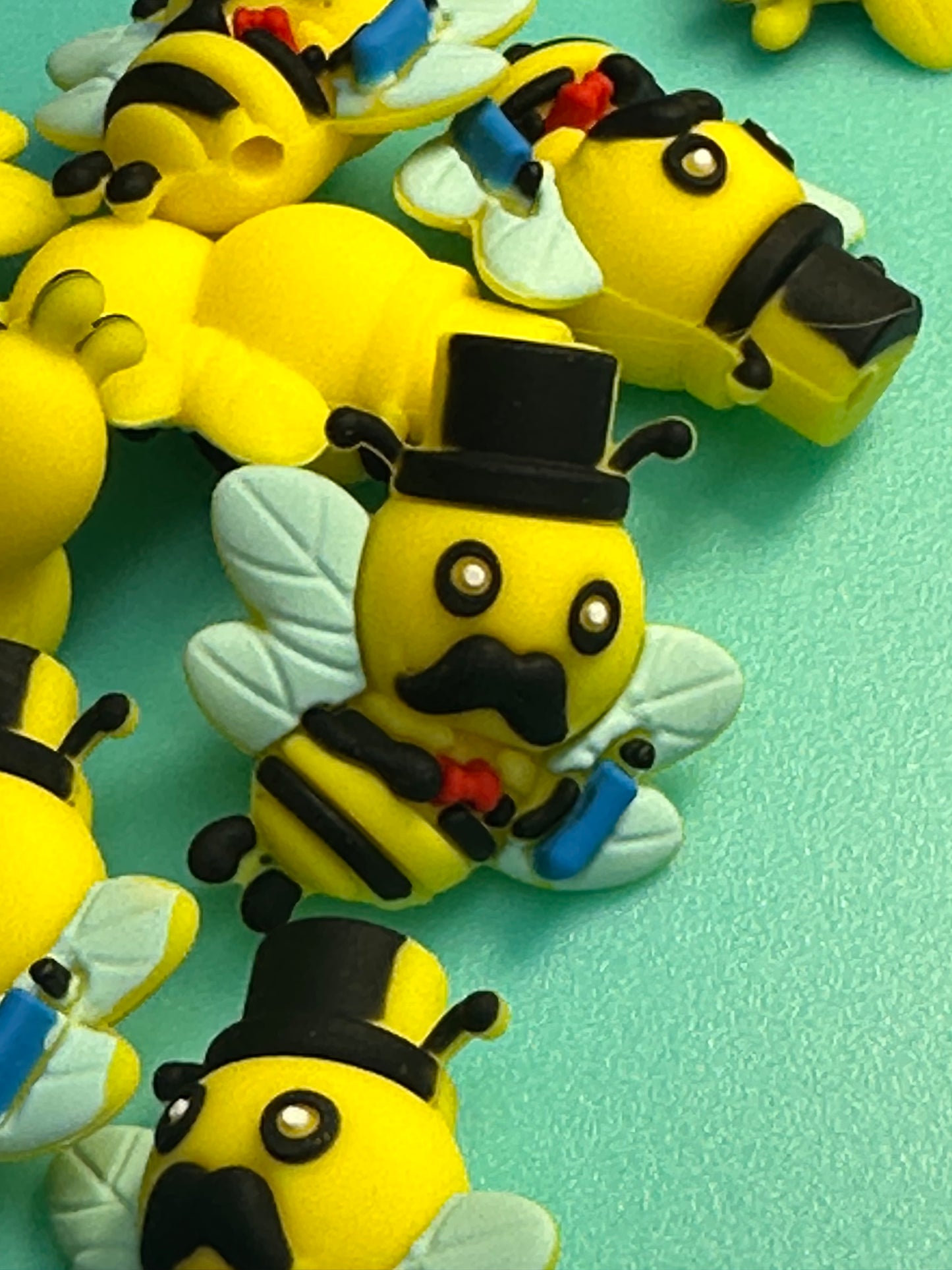 3D yellow bee Focal Bead / silicone bead/ mister/ top hat bee