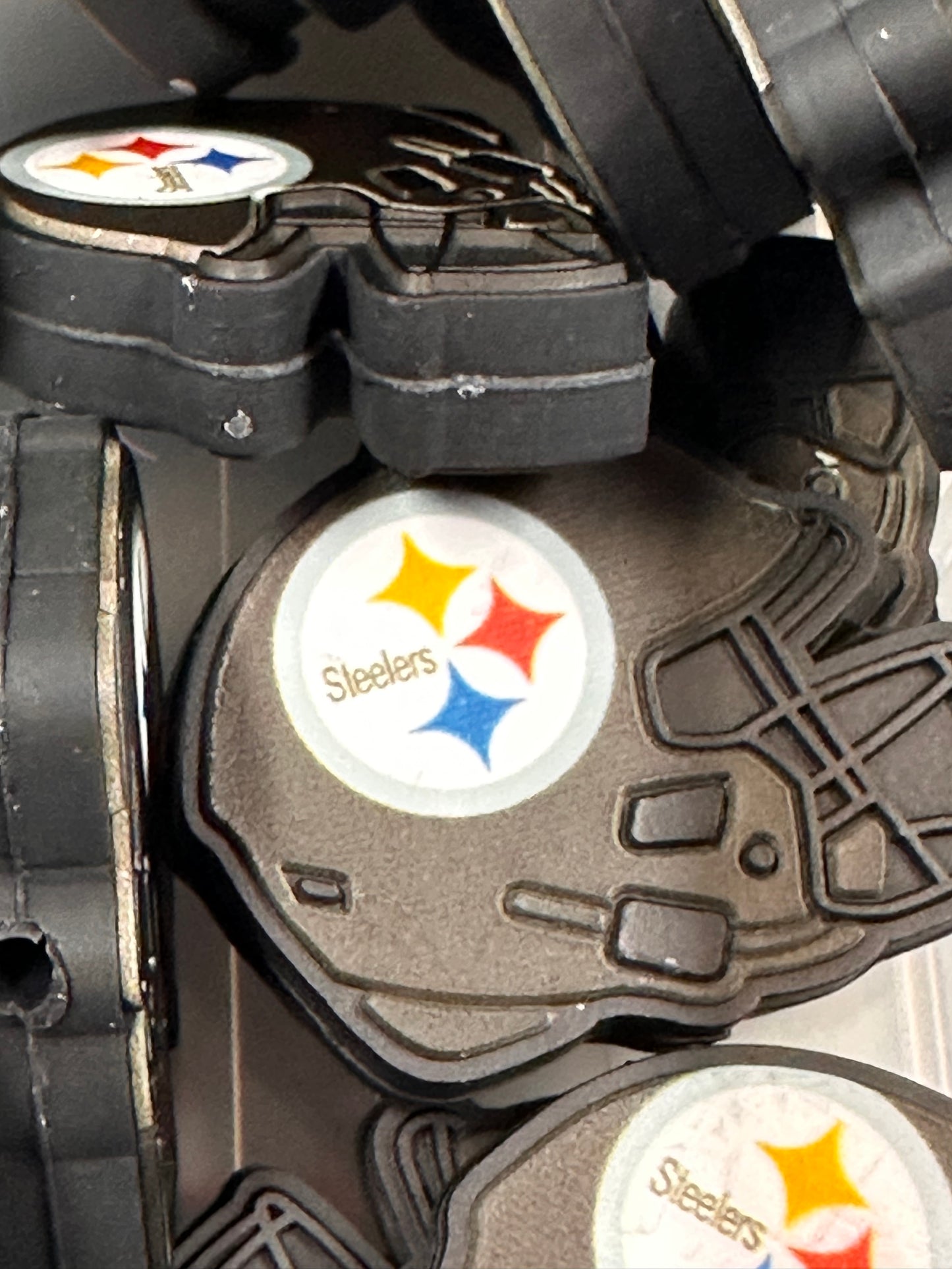 Pittsburg Steelers focal bead / black silicone football helmet