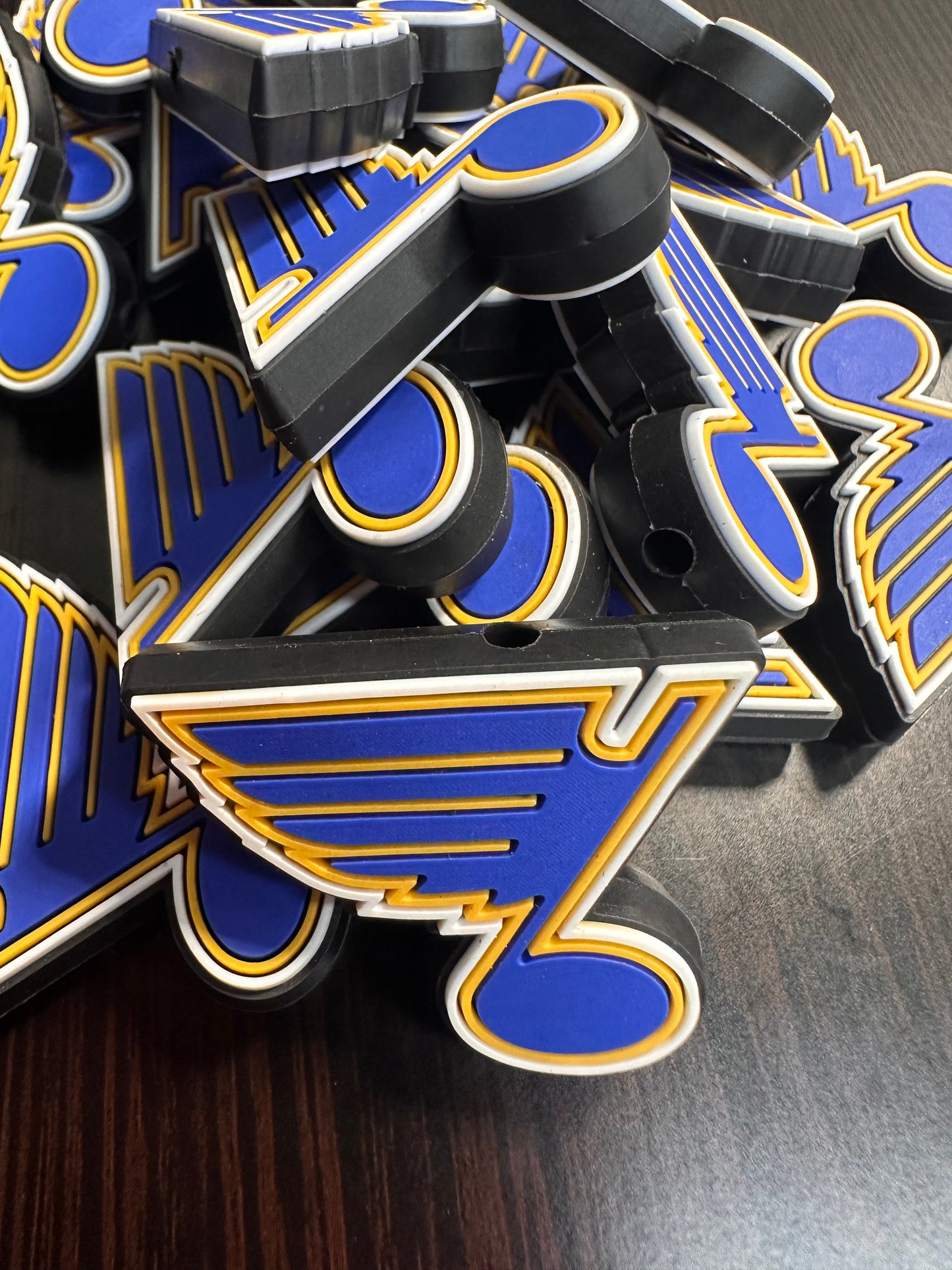 NEW St. Louis Blues focal bead / silicone focal/ ice hockey team