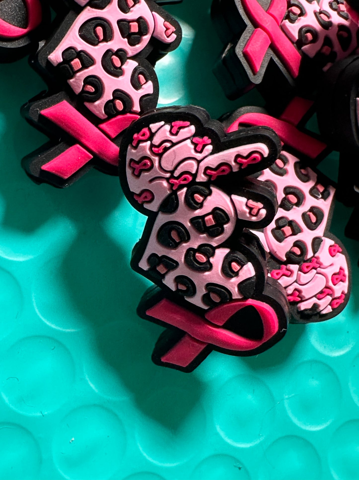Peace love cancer ribbon Focal Bead/