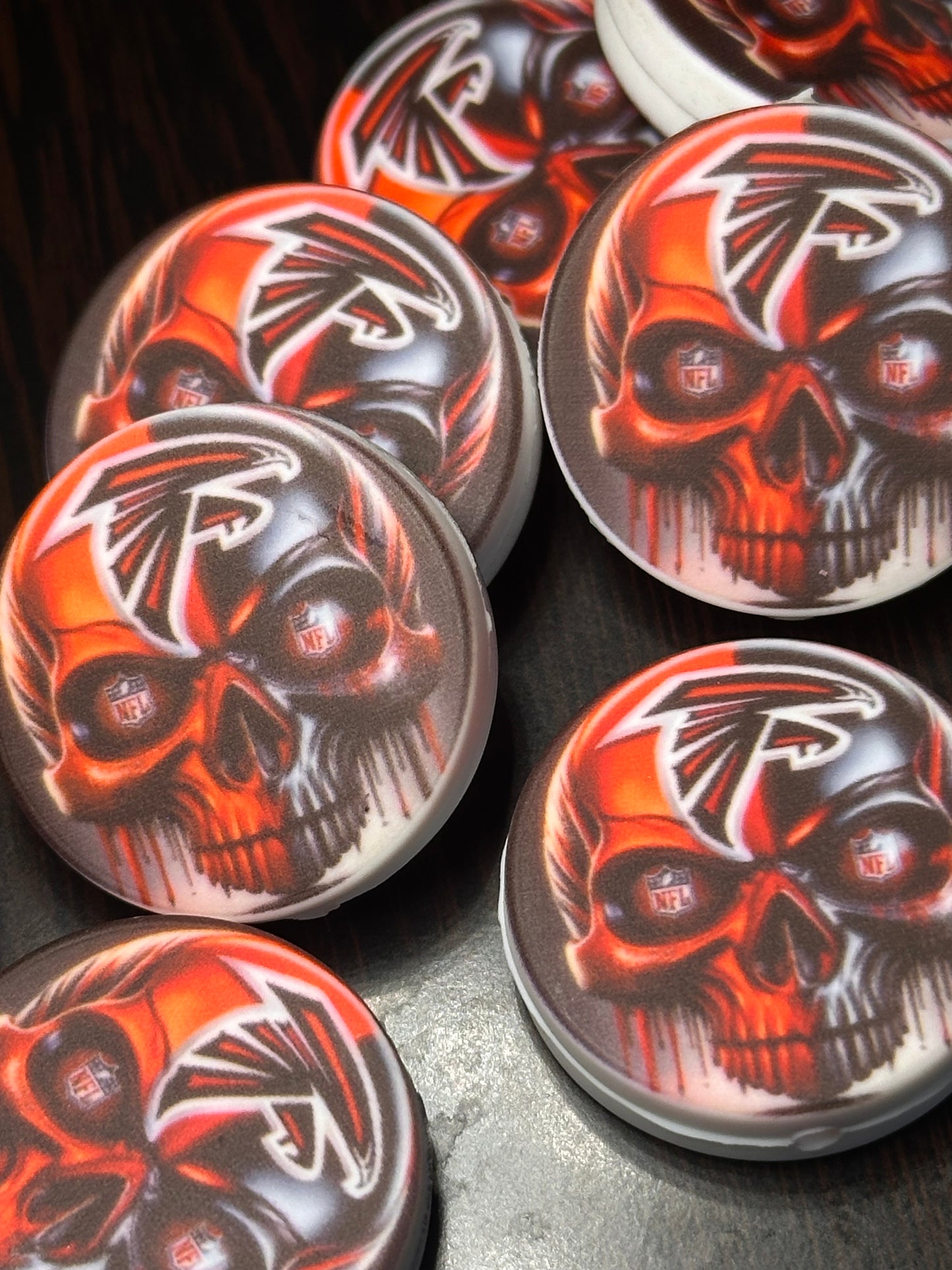 NEW Atlanta Falcons focal bead / football / NFL/ #3 skull