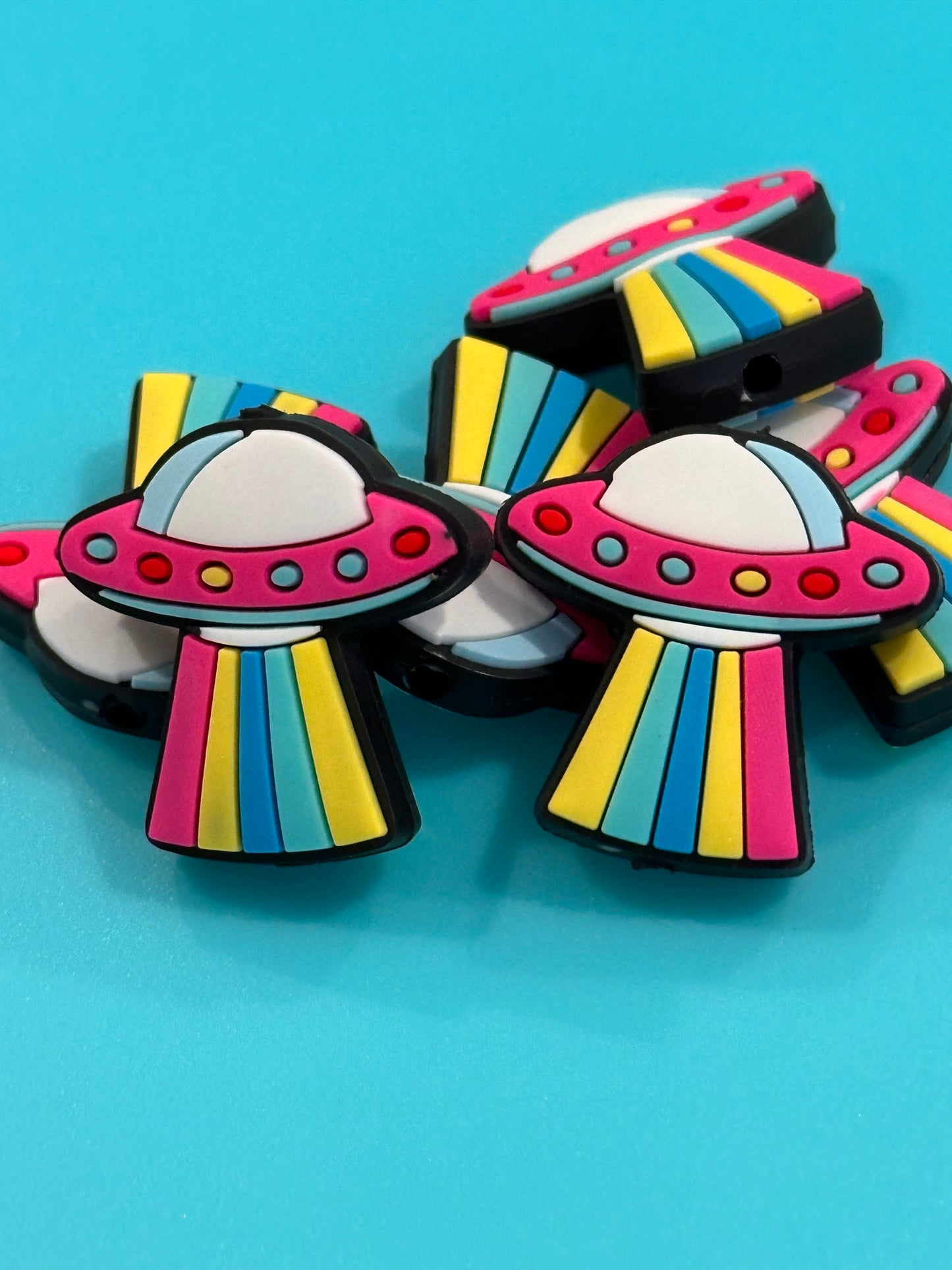 Alien/ Groovy buggy/Focal Bead/beadable pen/Silicone bead/ keychain bead/ UFO