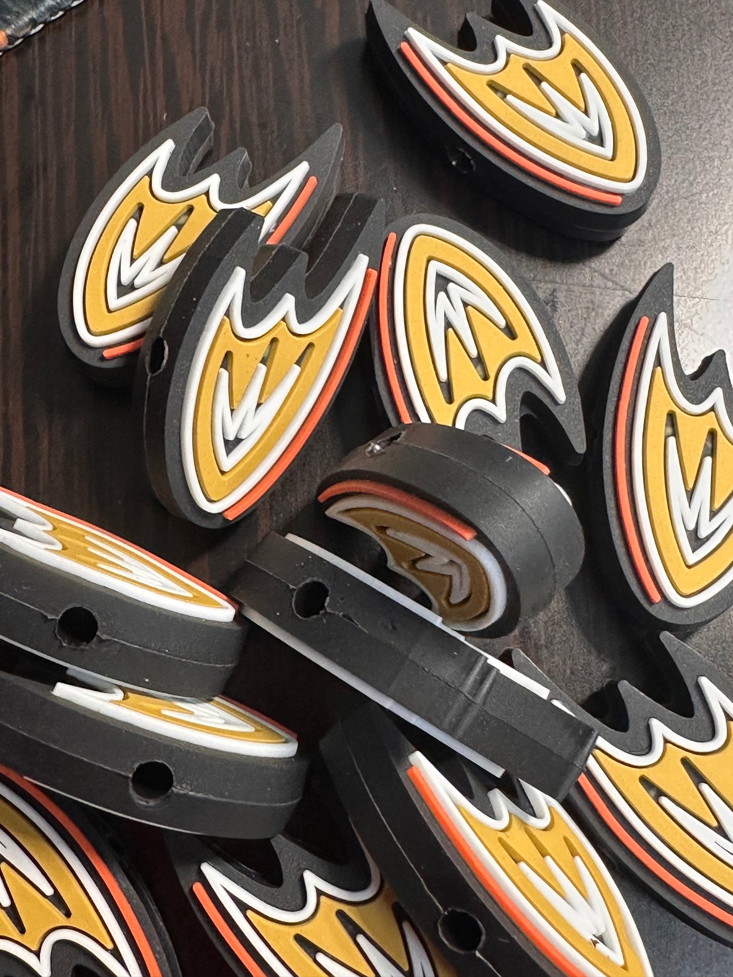 NEW Anaheim Ducks focal bead / silicone focal/ ice hockey team