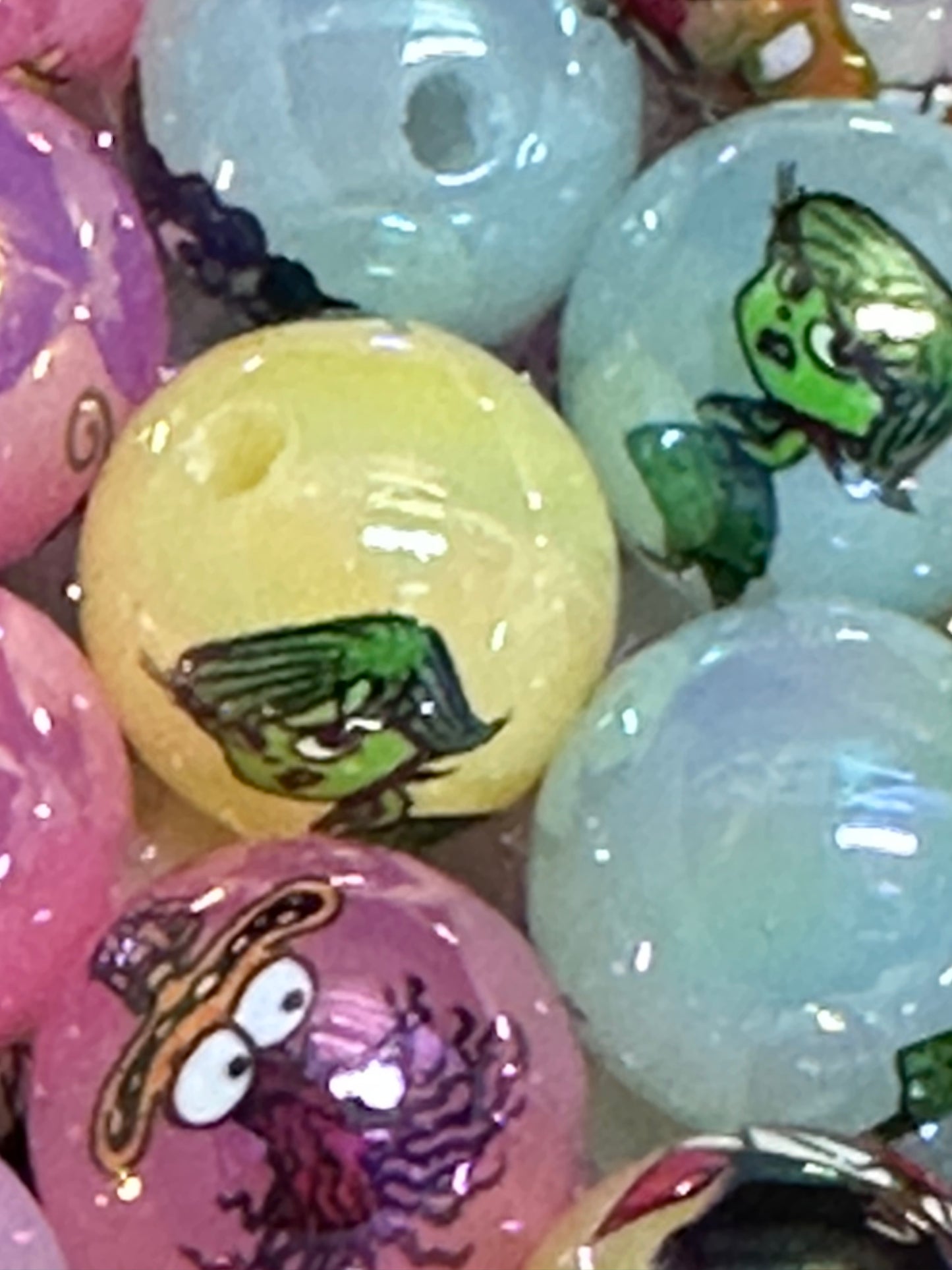 Movie beads/ Ten (10) included/16mm Bead/ beadable pen/ jewelry/ keychain/