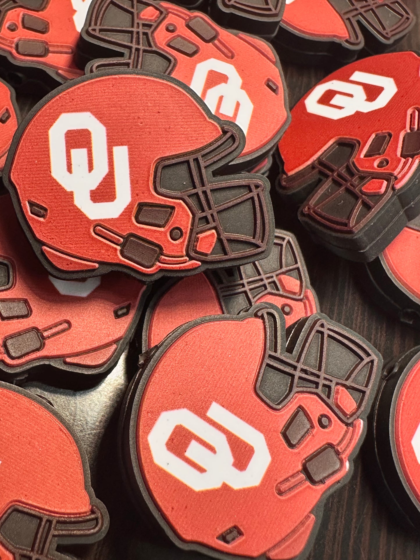 University of Oklahoma helmet shaped focal bead / football / helmet