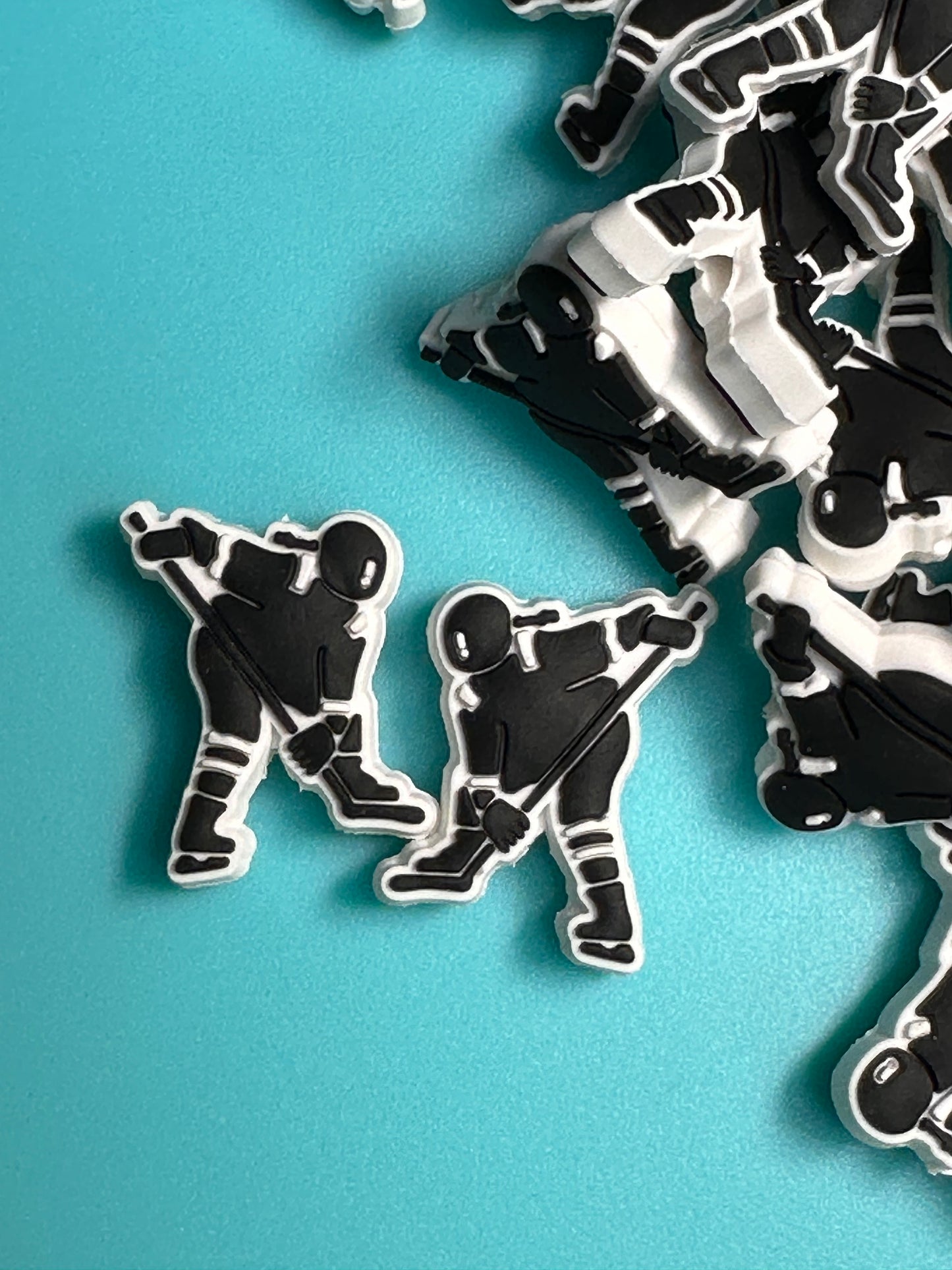 Hockey player Focal Bead / pen beading/ keychain bead/ DIY/ ice hockey/ ice skate