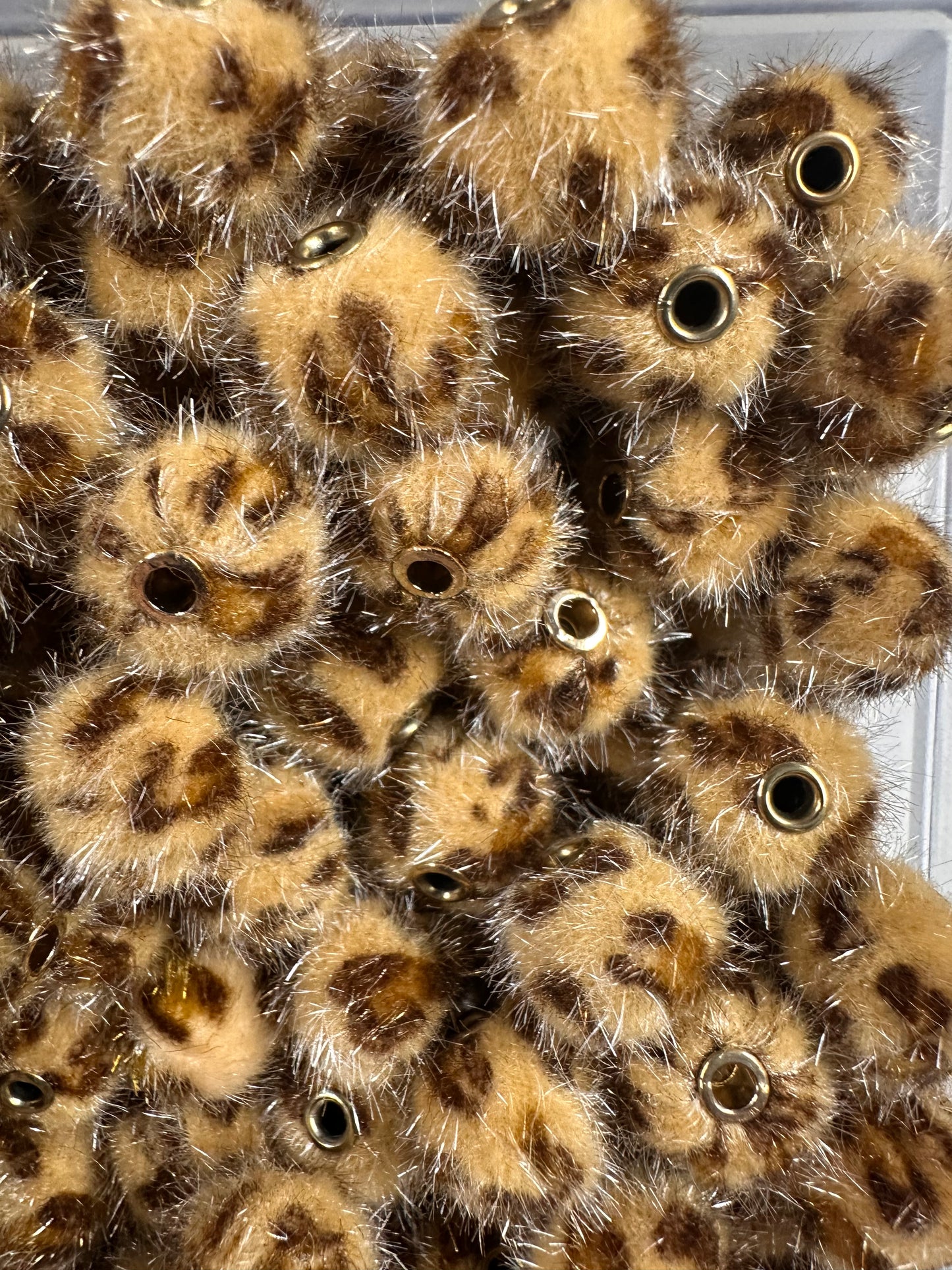 Fluffy fuzzy leopard print Pom Pom beads / jewelry Bead/ beadable pen beads/ keychain bead/bead/ 15mm/