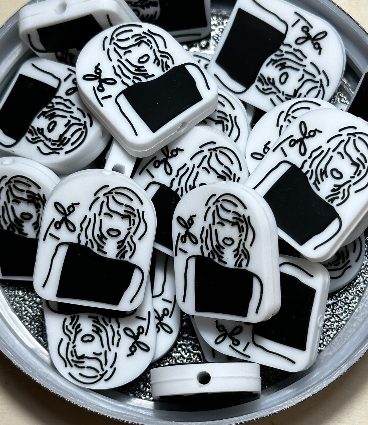 Taylor Swift focal bead