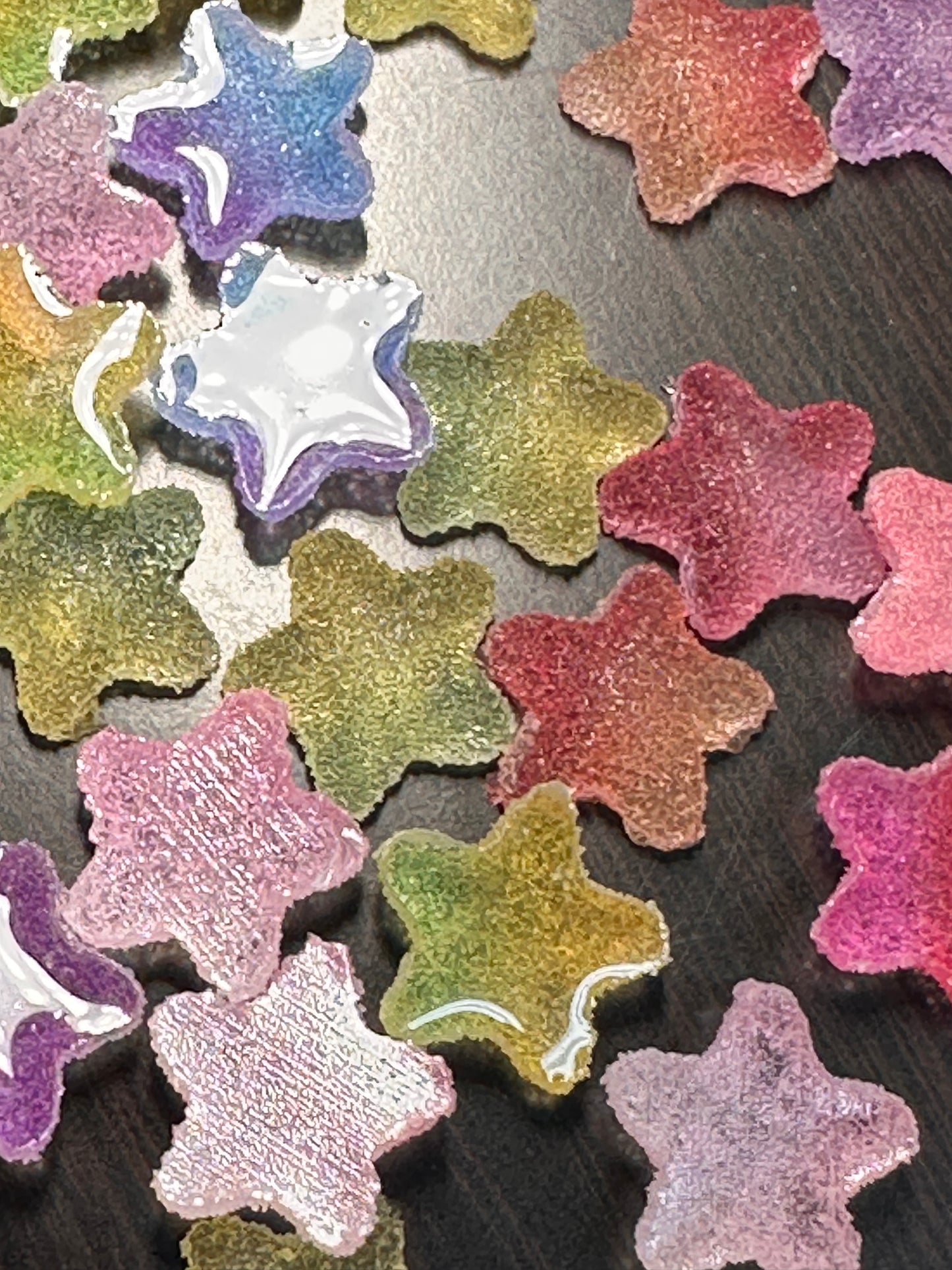Set of 5 Glue On Resin Sugar Star Charms – Flat Back Embellishments for DIY Crafts