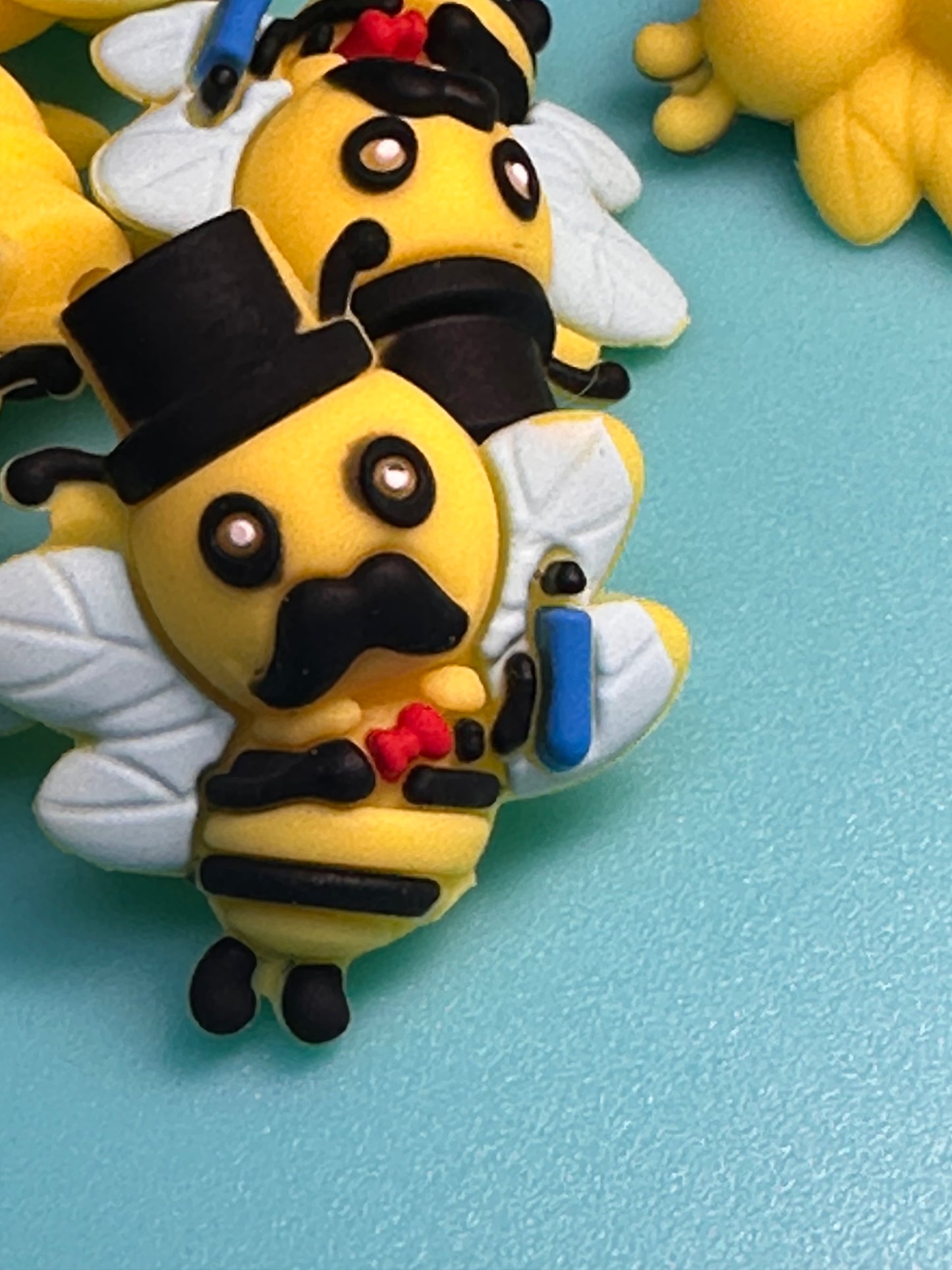 3D yellow bee Focal Bead / silicone bead/ mister/ top hat bee