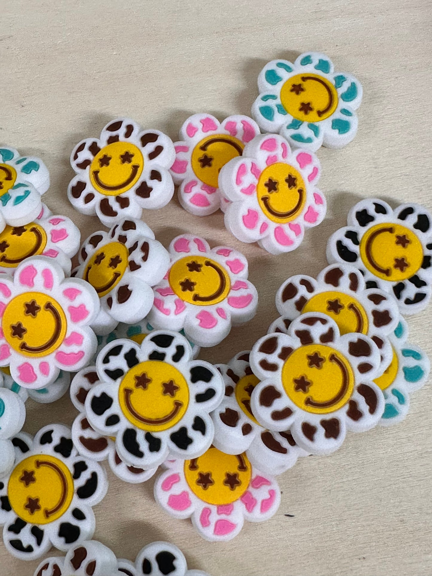 Spotted flowers focal beads/ pink/ green/ black/ pen beading/ keychain bead DIY