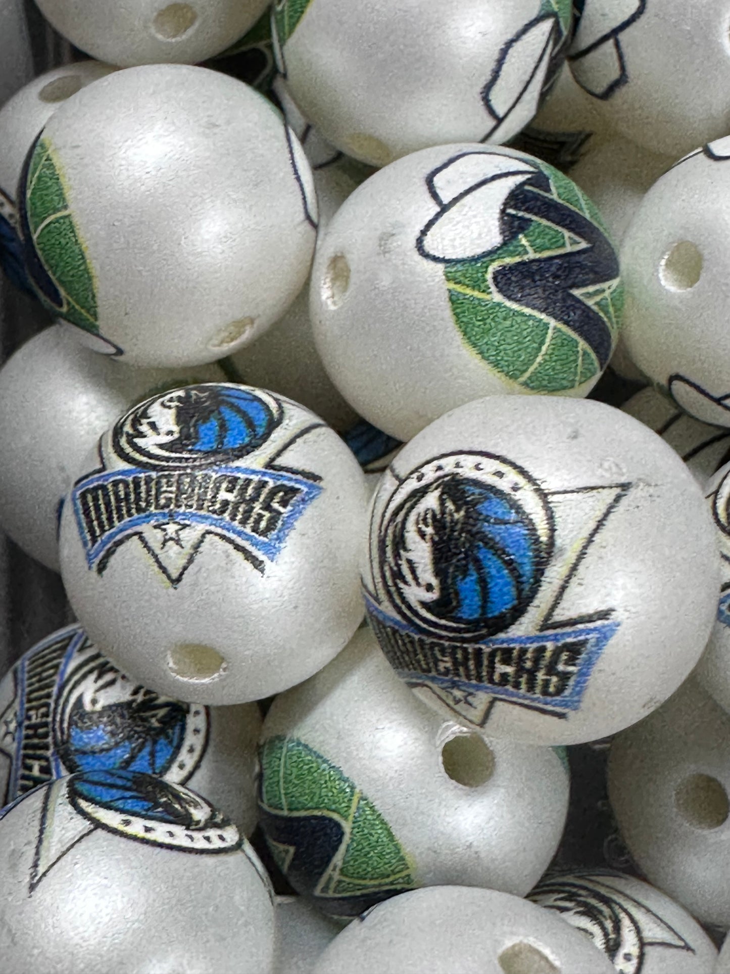 Mavericks 16mm Sports Print Beads • Set of 10 • Great for Pens, Keychains & Crafts- sports