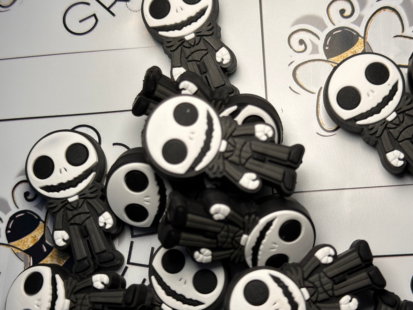 Skeleton man focal bead