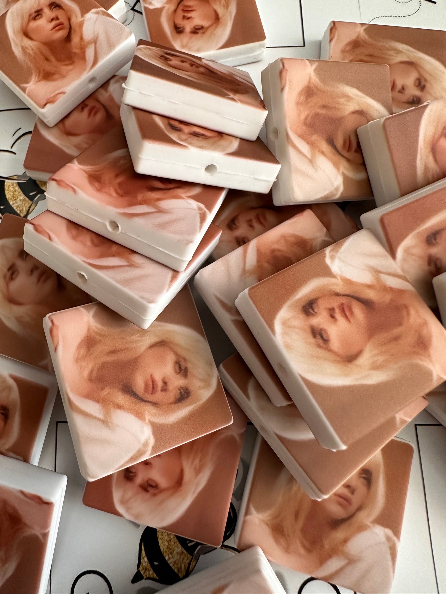 BILLIE EILISH FOCAL BEAD