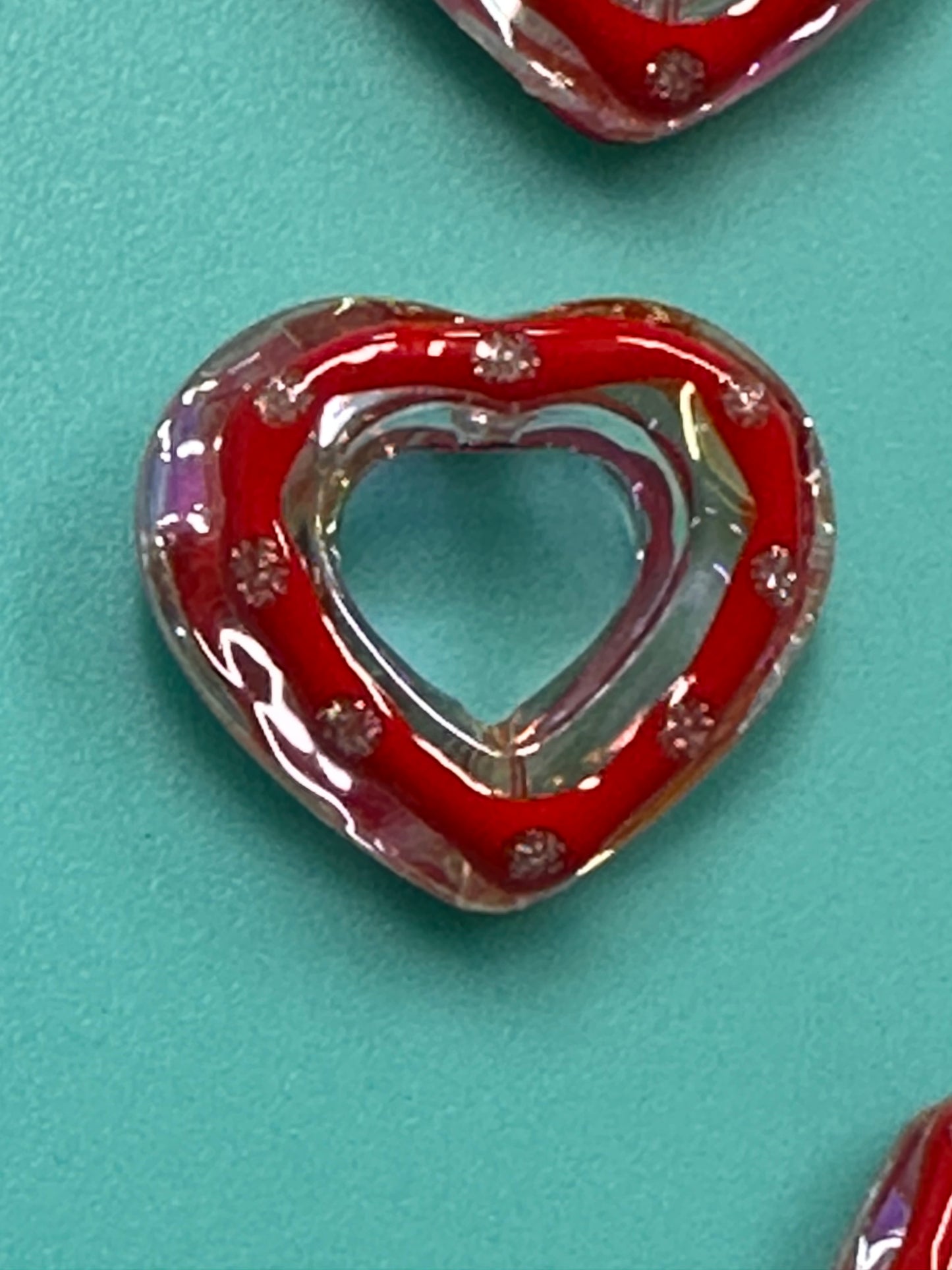 Five (5) heart shaped beads included/ red hand painted colors of loose acrylic beads -heart shaped/ Perfect for pen beading/ jewelry making/ random/ assorted