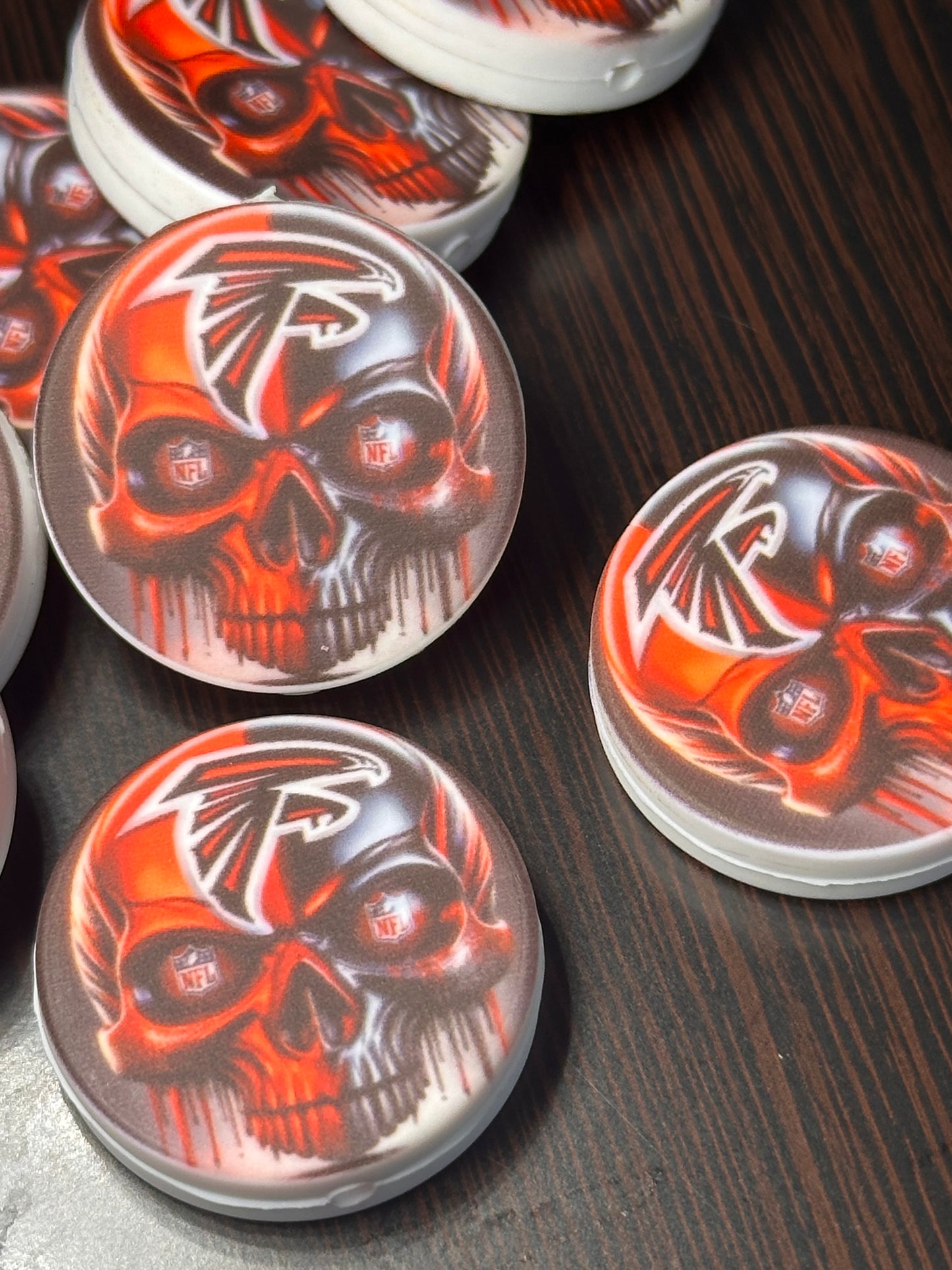 NEW Atlanta Falcons focal bead / football / NFL/ #3 skull