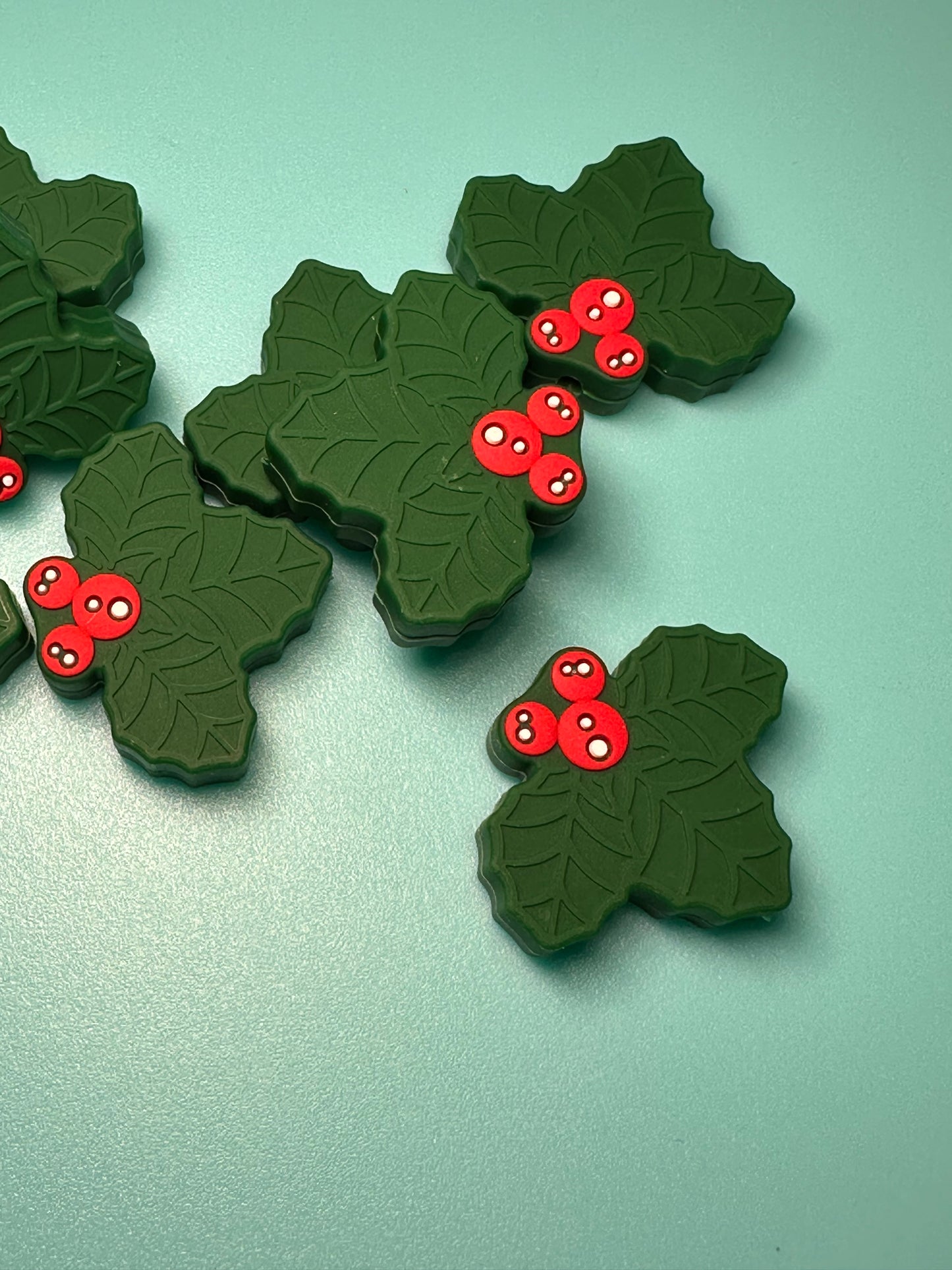 Holly berry / Christmas Focal Bead/ beadable pen/ Silicone bead/keychain bead/ mistletoe