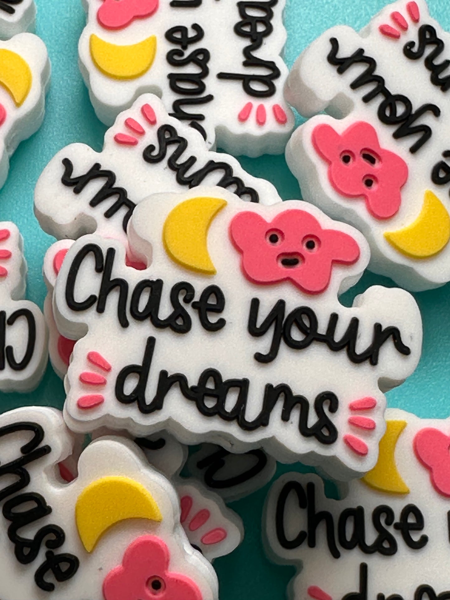 Chase your dreams silicone focal bead