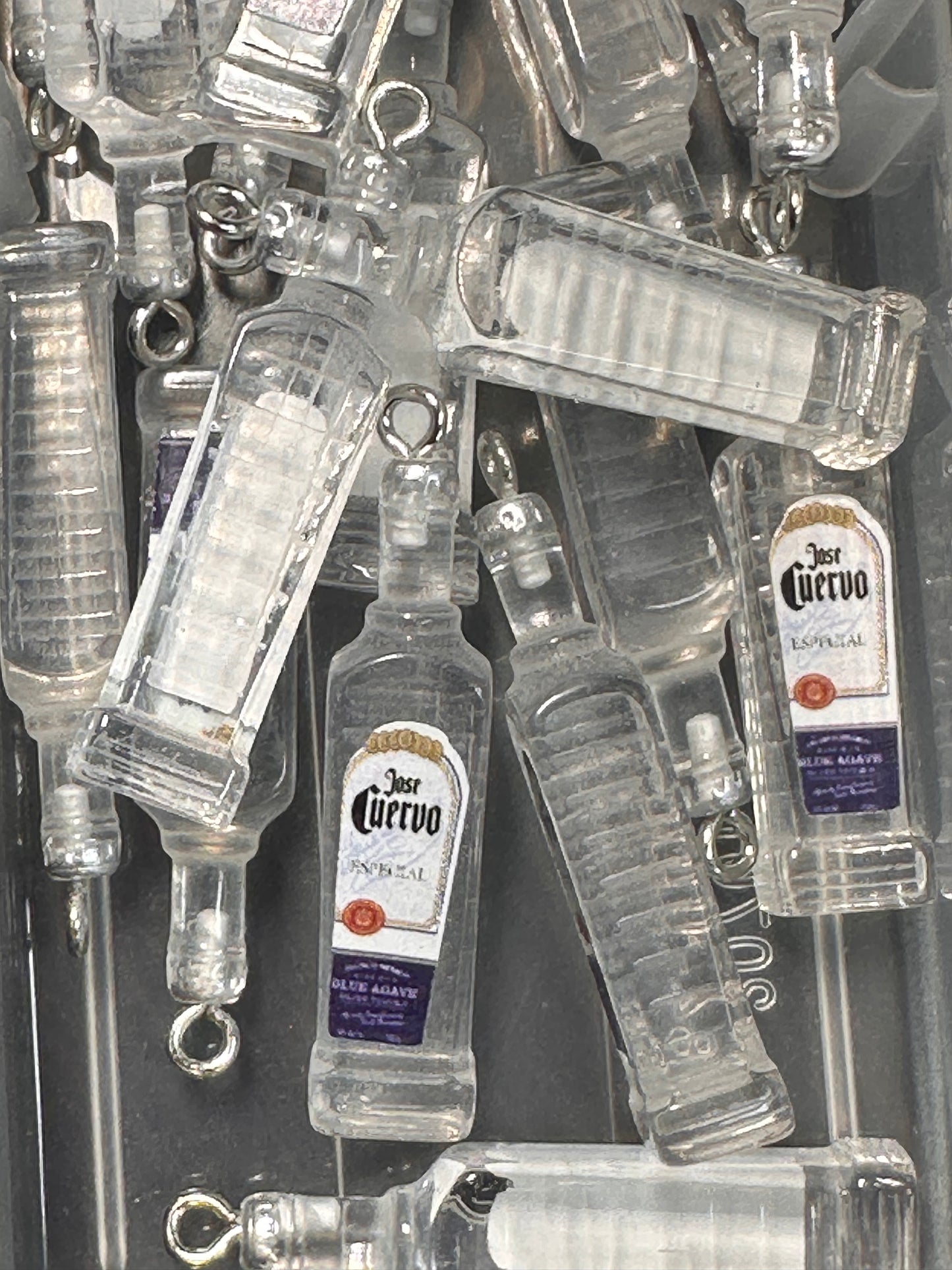 Mini Bottle Charms – Resin Drink Beads for Keychains, Jewelry & DIY Crafts / white label bottles