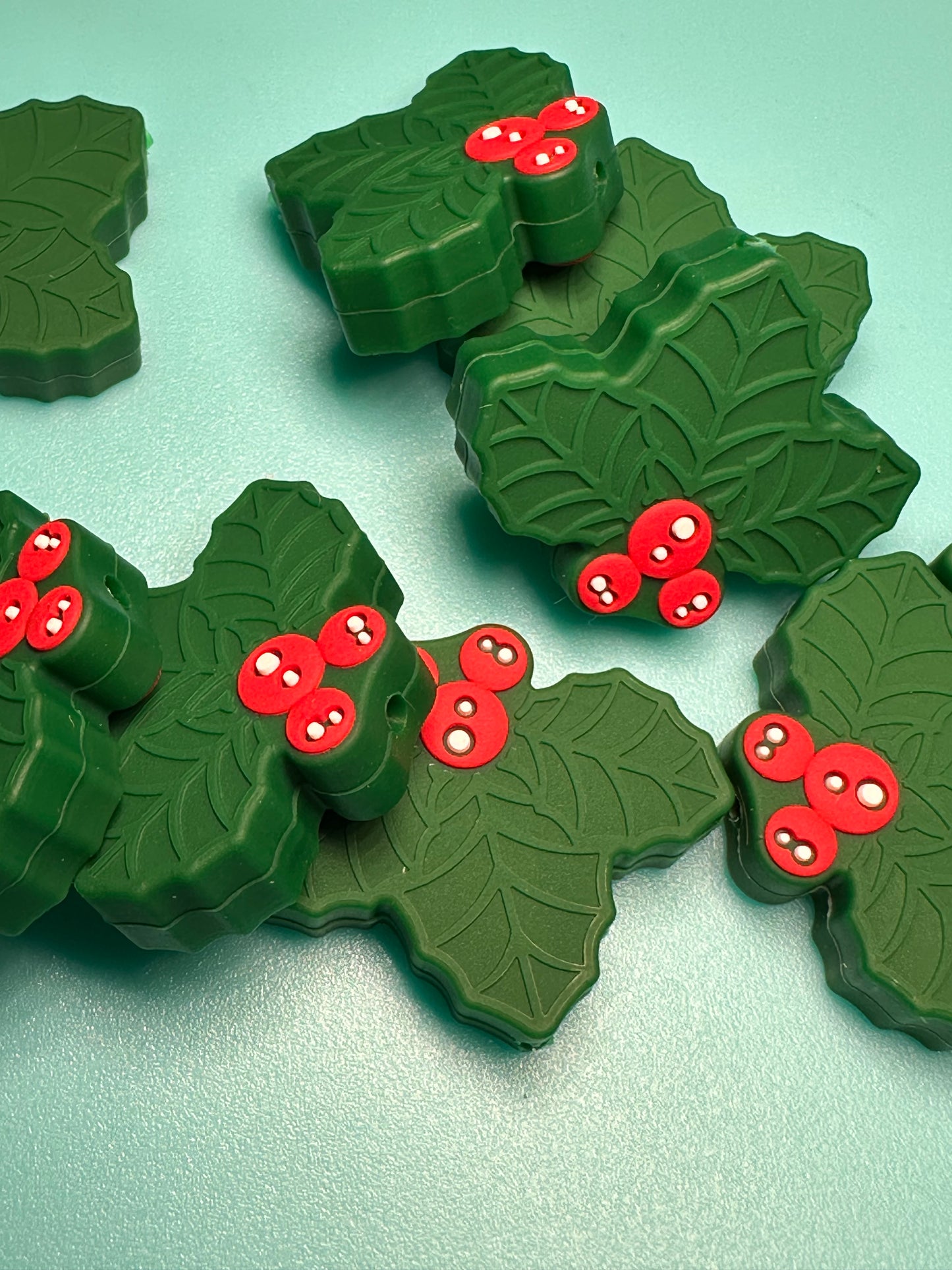 Holly berry / Christmas Focal Bead/ beadable pen/ Silicone bead/keychain bead/ mistletoe