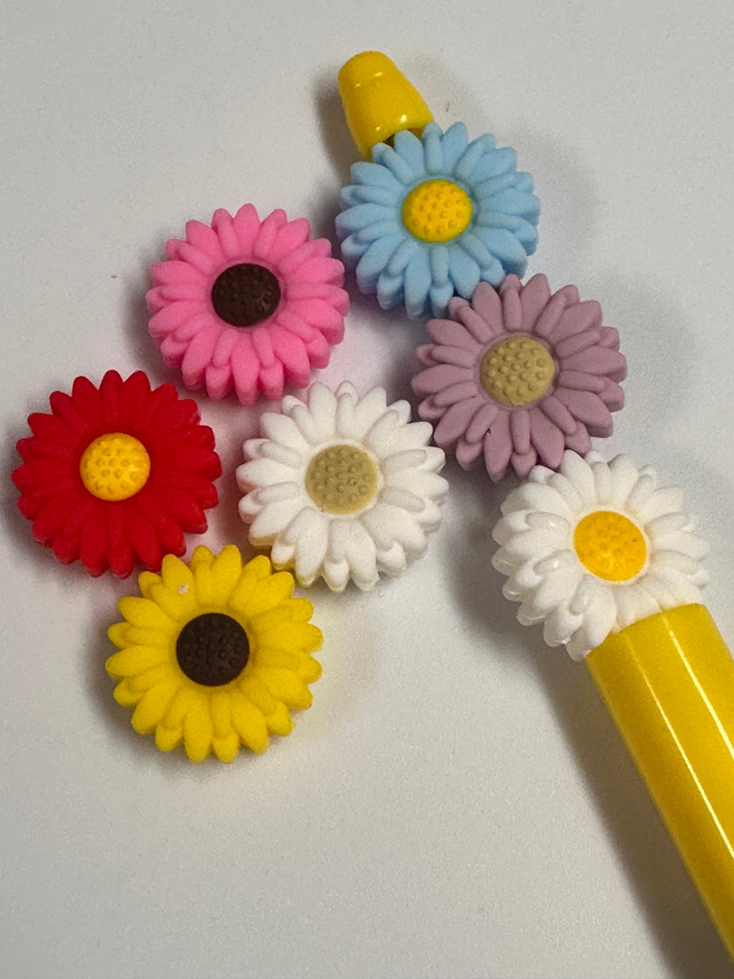 Small flower Focal Bead/ Daisy/ daisies
