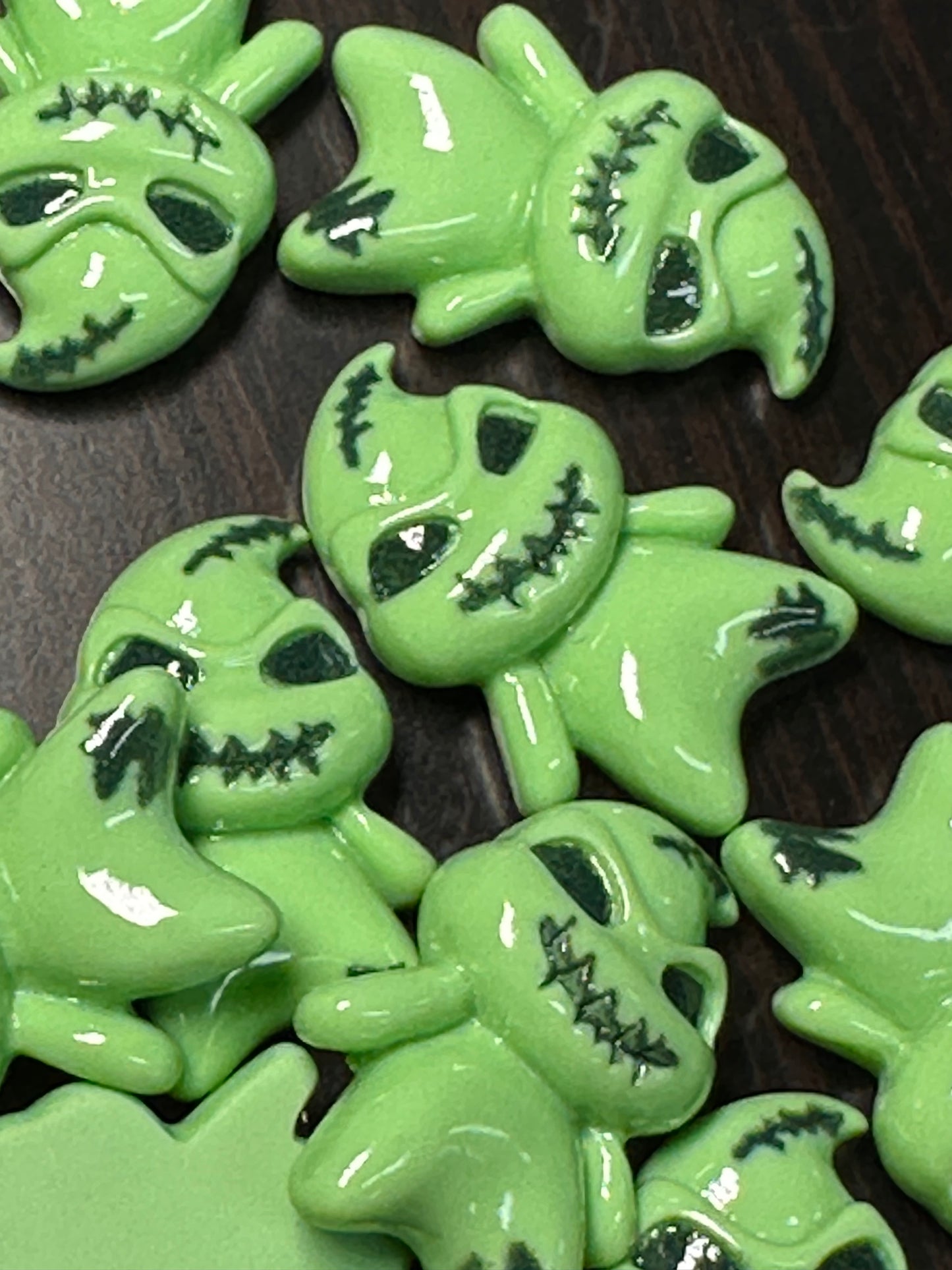 Set of 5 Glue On Resin Halloween Charms – Green Guy Flat Back Embellishments for DIY Crafts