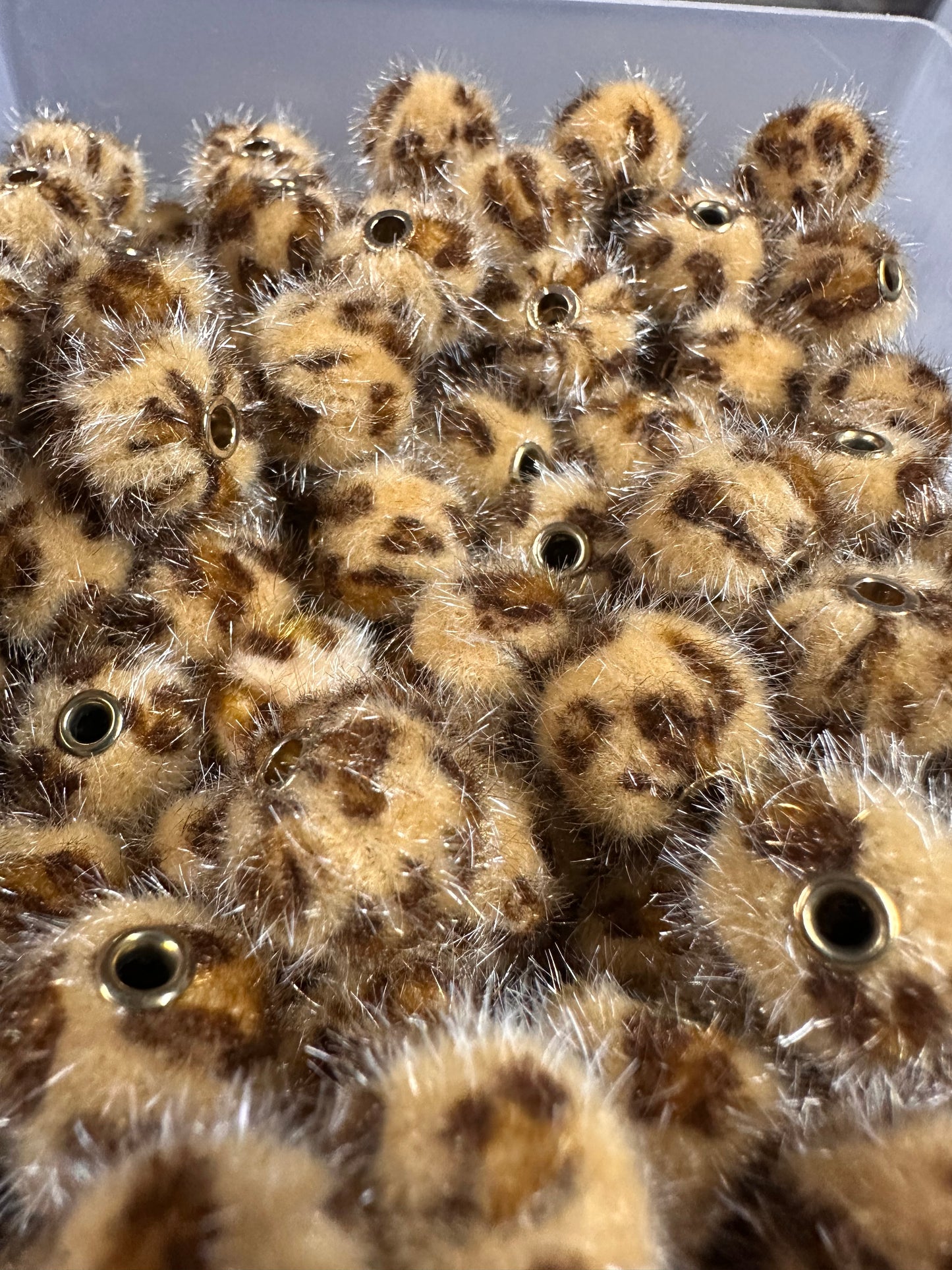 Fluffy fuzzy leopard print Pom Pom beads / jewelry Bead/ beadable pen beads/ keychain bead/bead/ 15mm/