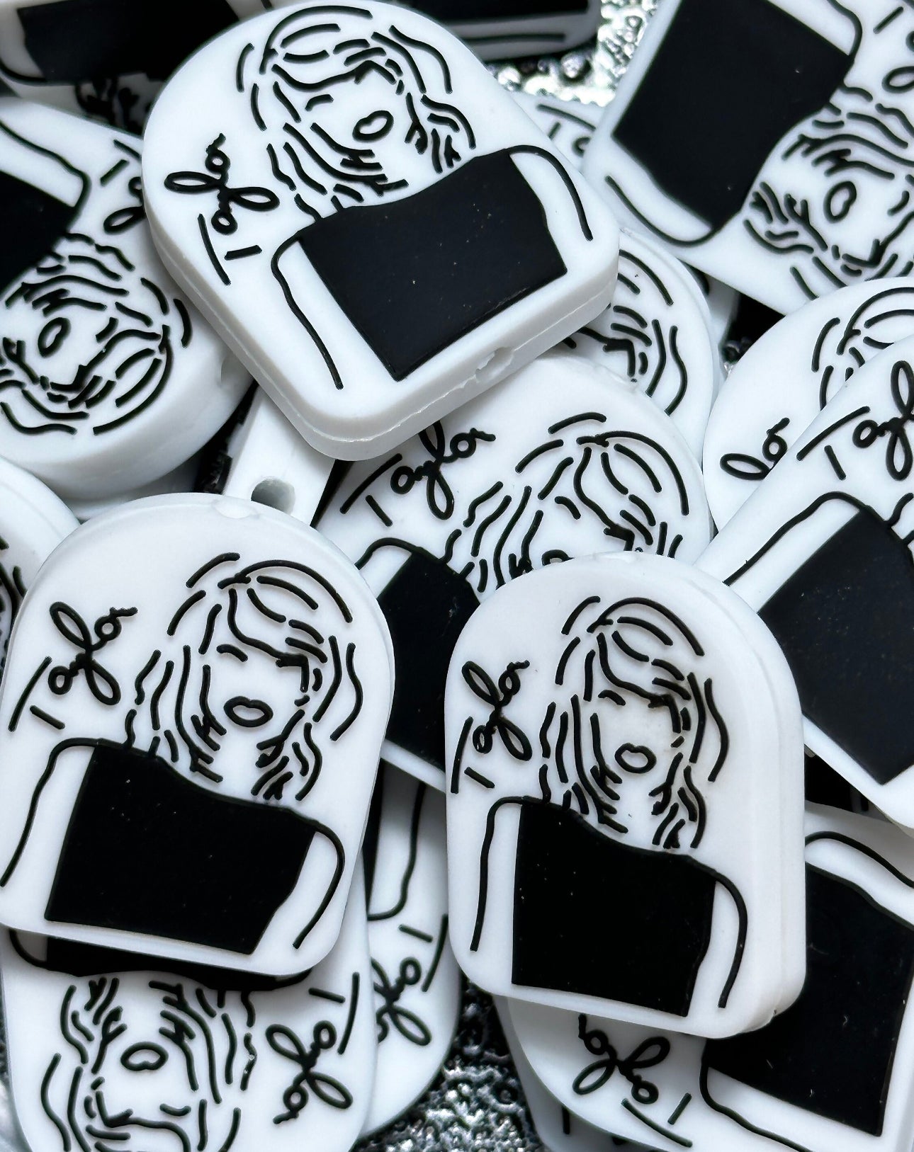 Taylor Swift focal bead