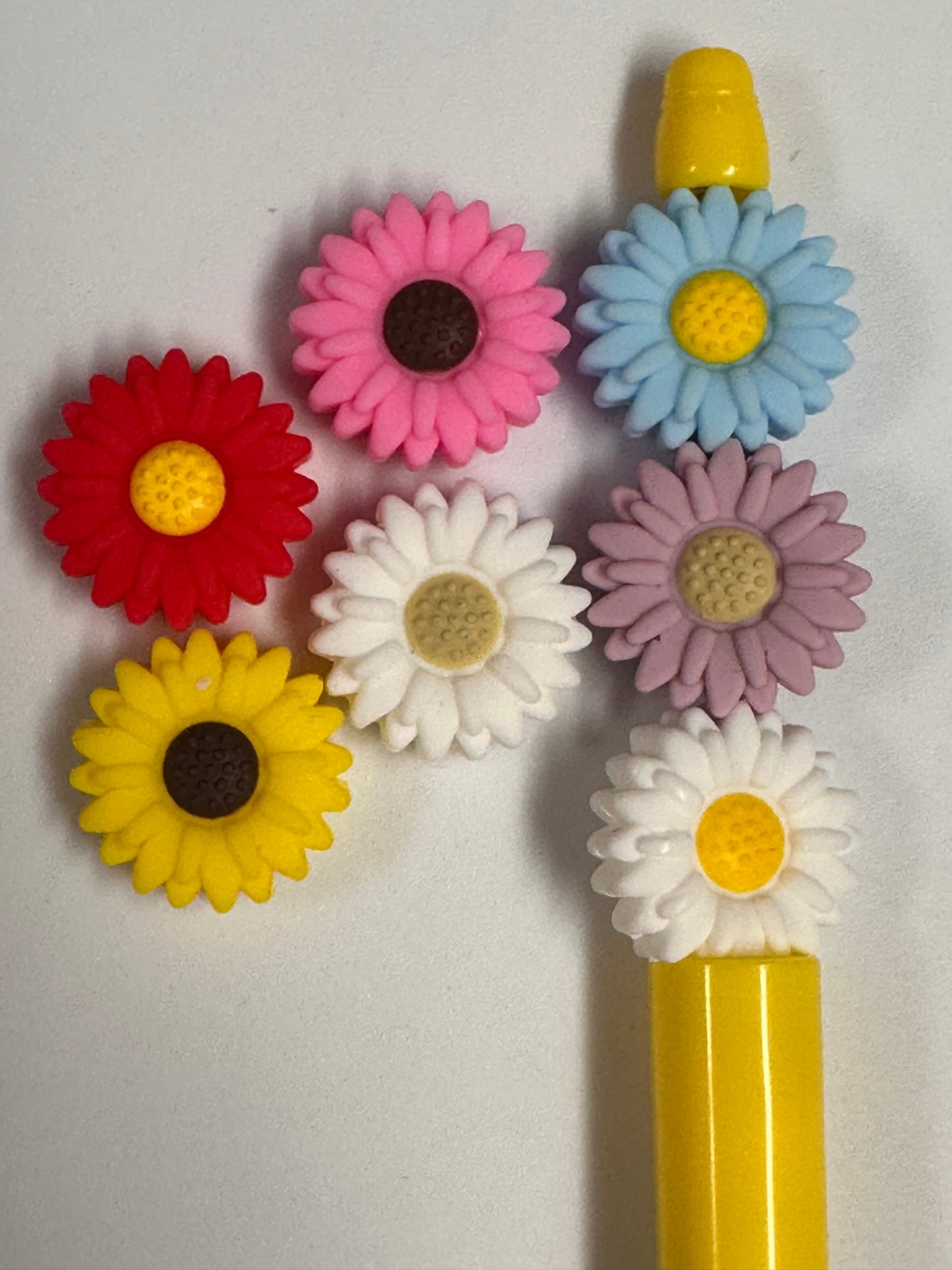 Small flower Focal Bead/ Daisy/ daisies