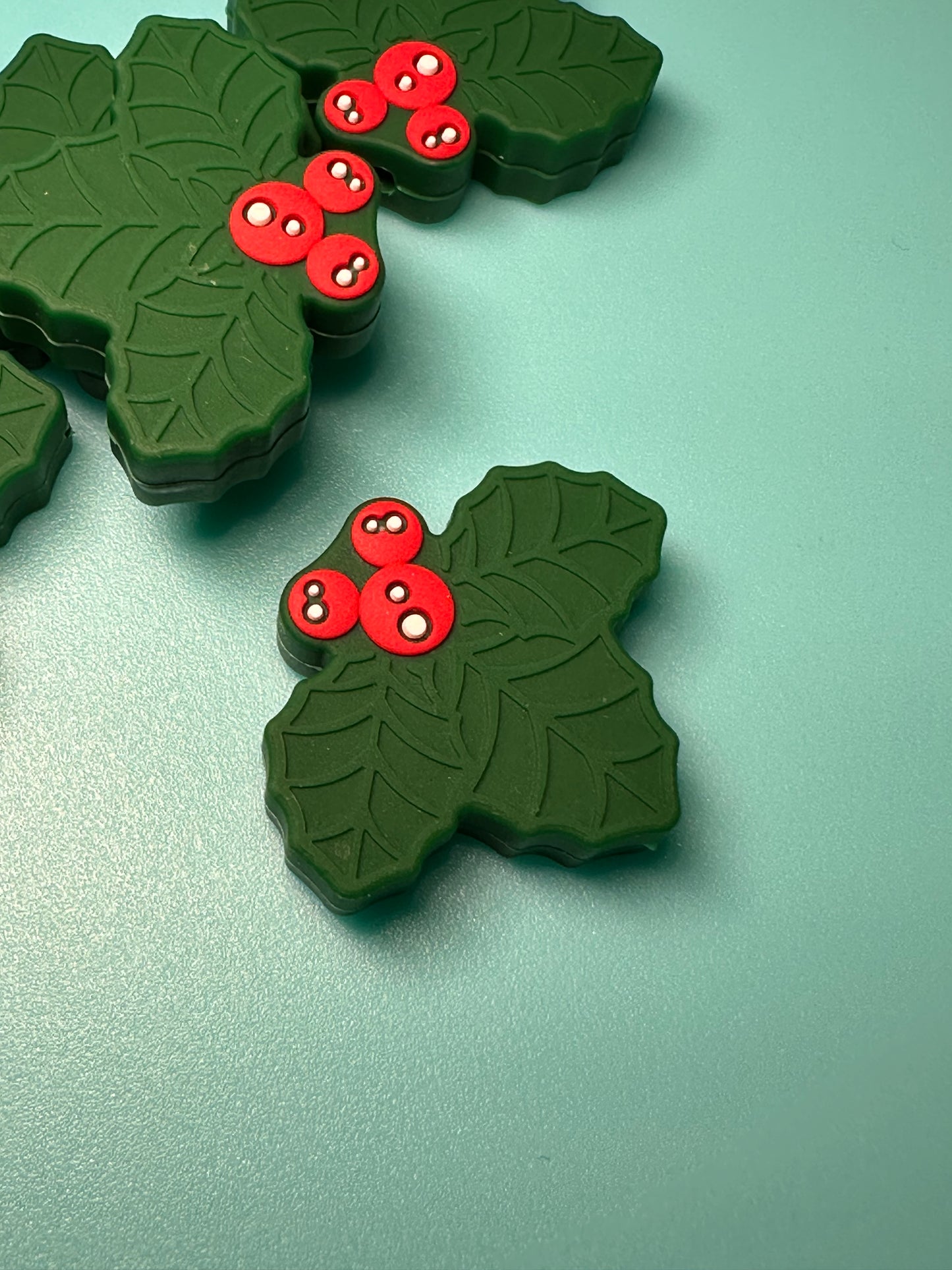 Holly berry / Christmas Focal Bead/ beadable pen/ Silicone bead/keychain bead/ mistletoe