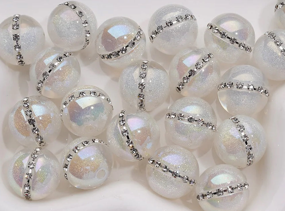 Luminous white beads with iridescent glitter inside and chain around the outside/ Five (5) acrylic round shaped beads included/ jewelry Bead/ beadable pen beads/ keychain bead/ DIY/ beautiful unique 16mm beads