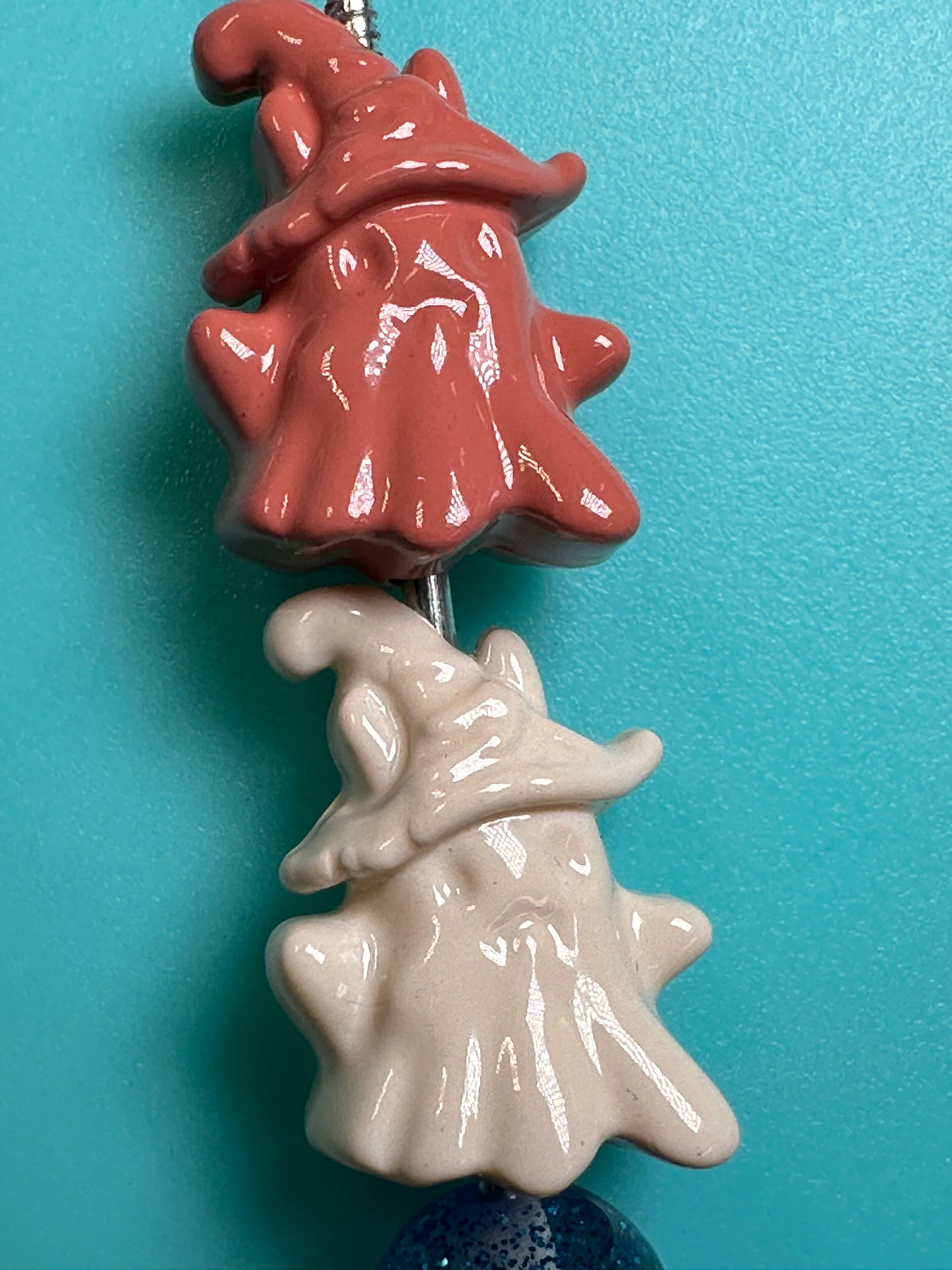 Ghost with witch hat beads/Halloween Bead/ beadable pen/ keychain bead/Color mix beads/ acrylic/ 16mm/Ten beads included