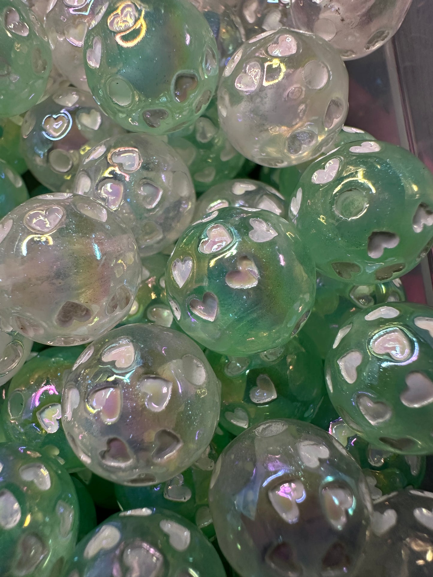 Very luminous heart engraved acrylic round beads/glow in the dark/Perfect for pen beading /green or white beads