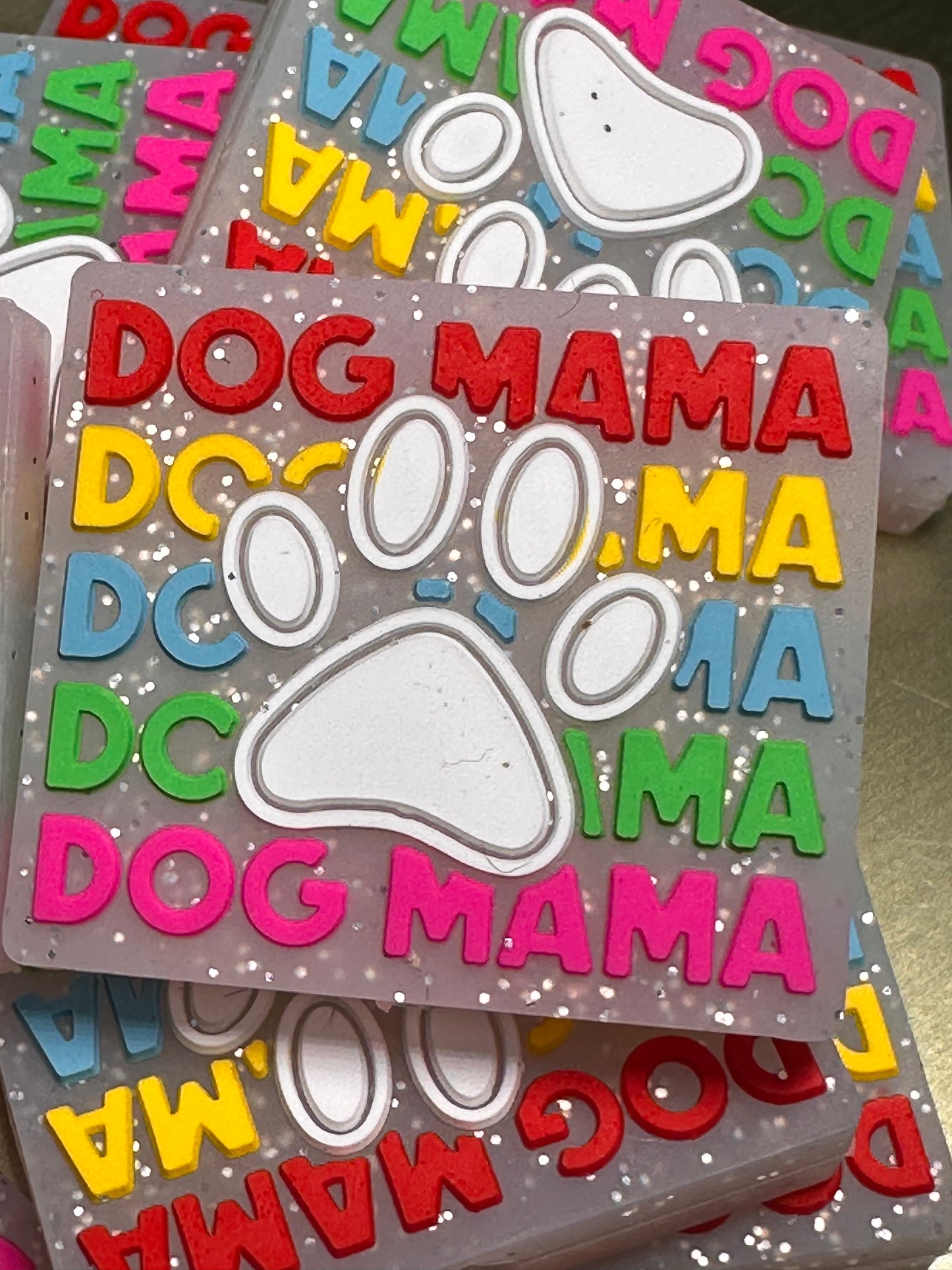 Dog mom/ Focal Bead/ beadable pen/ Silicone bead/ keychain bead/Dog Mama