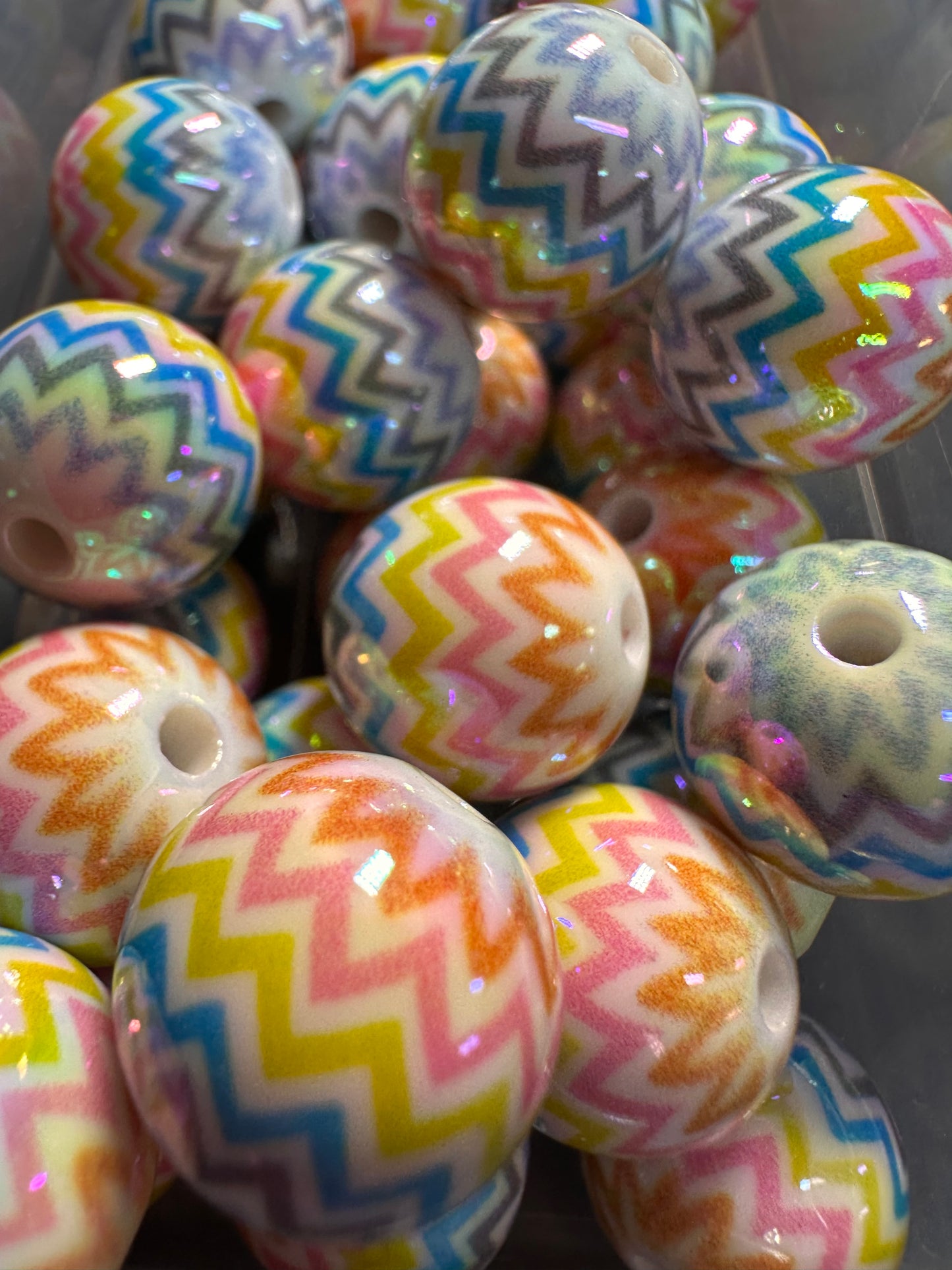 Pastel Multicolored zig zag stripes on white jelly beads/ Ten (10) acrylic multicolored round shaped beads included/ jewelry Bead/ beadable pen beads/ keychain bead/ DIY/ shiny unique 16mm beads UV coated/