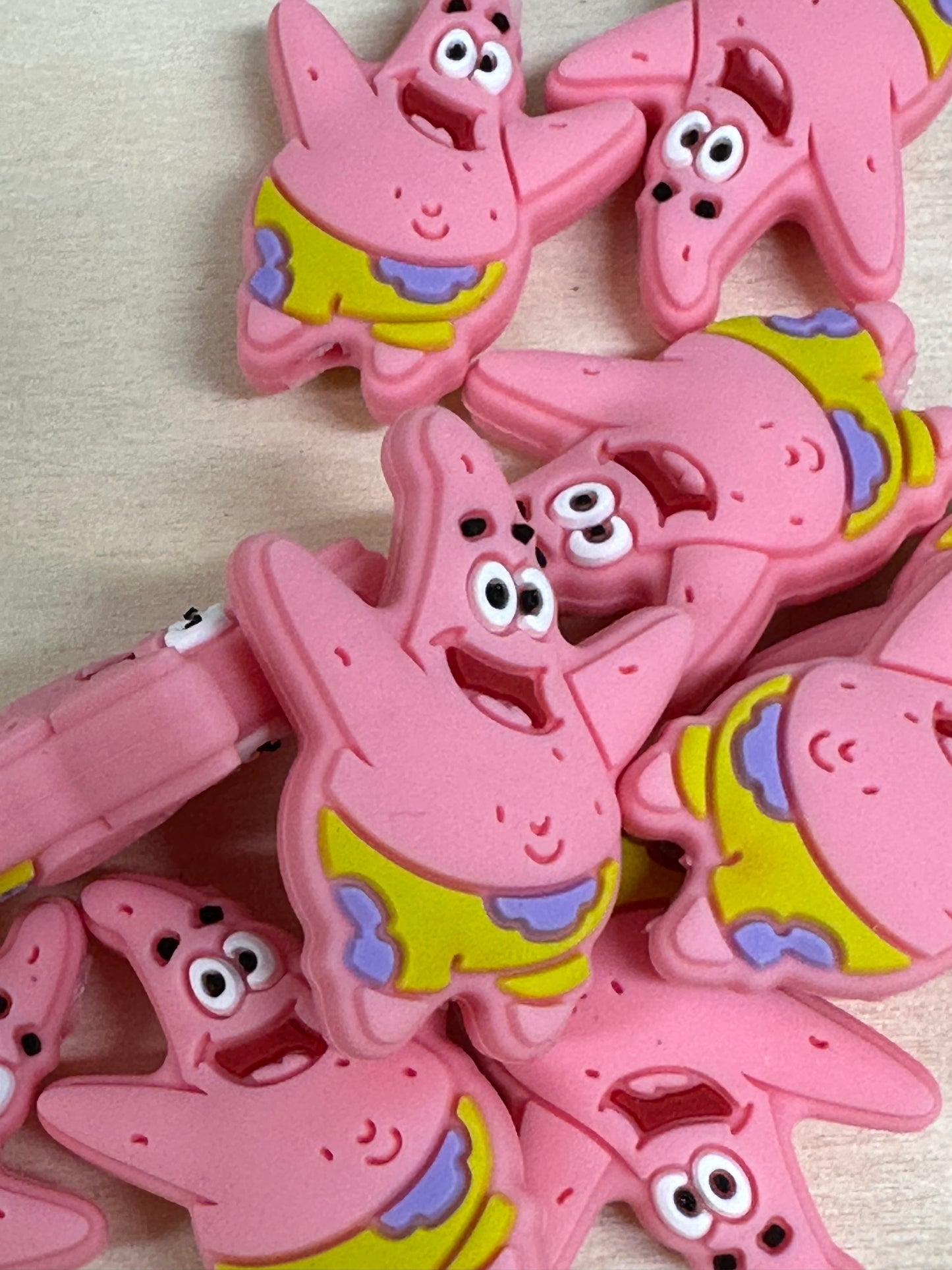 Pat silicone focal bead/ starfish/ pink/ swimming/ sea/ pen beading