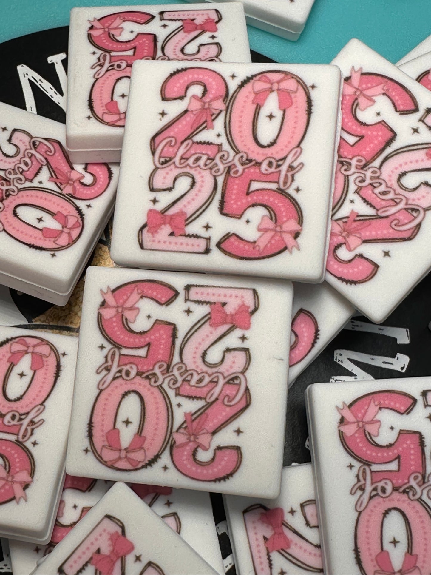 Senior class 2025/ Graduate / Focal Bead/ beadable pen/ Silicone bead/ keychain bead/ DIY/ senior/ graduation/ 2025 /#2