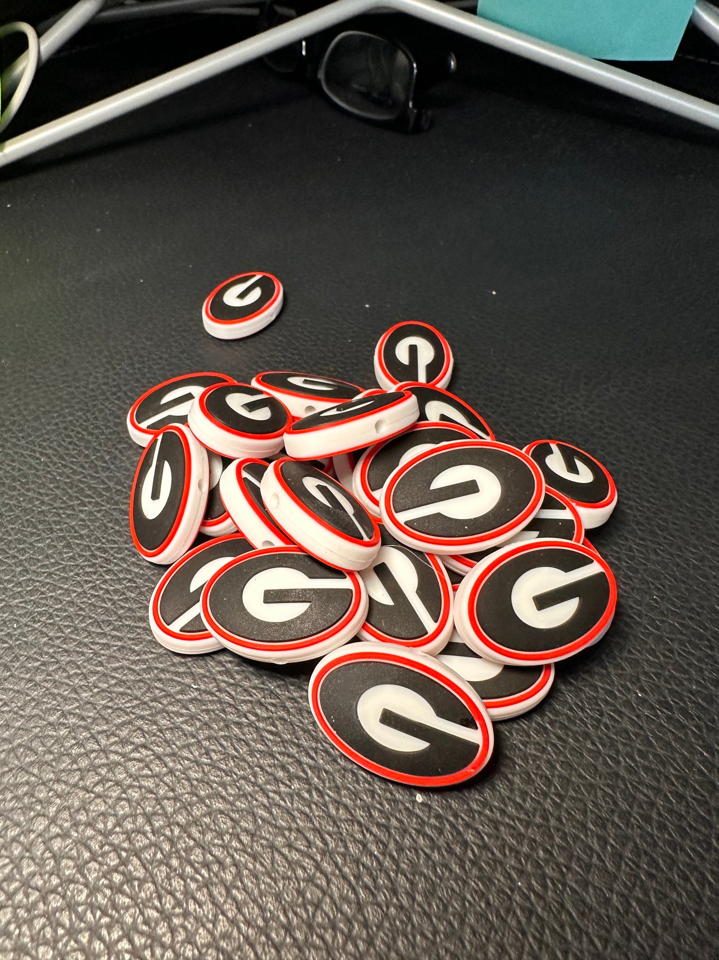 Georgia Bulldogs focal bead / design #1