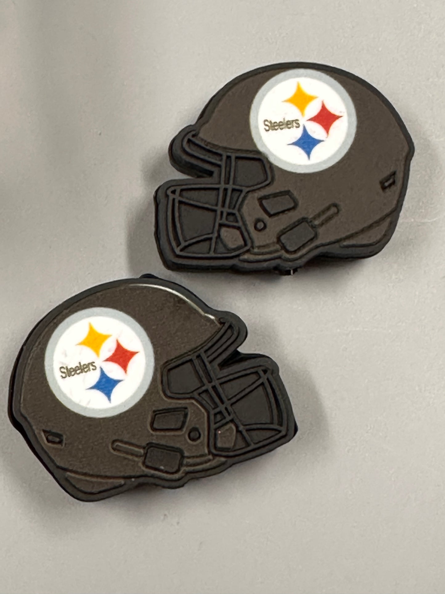 Pittsburg Steelers focal bead / black silicone football helmet