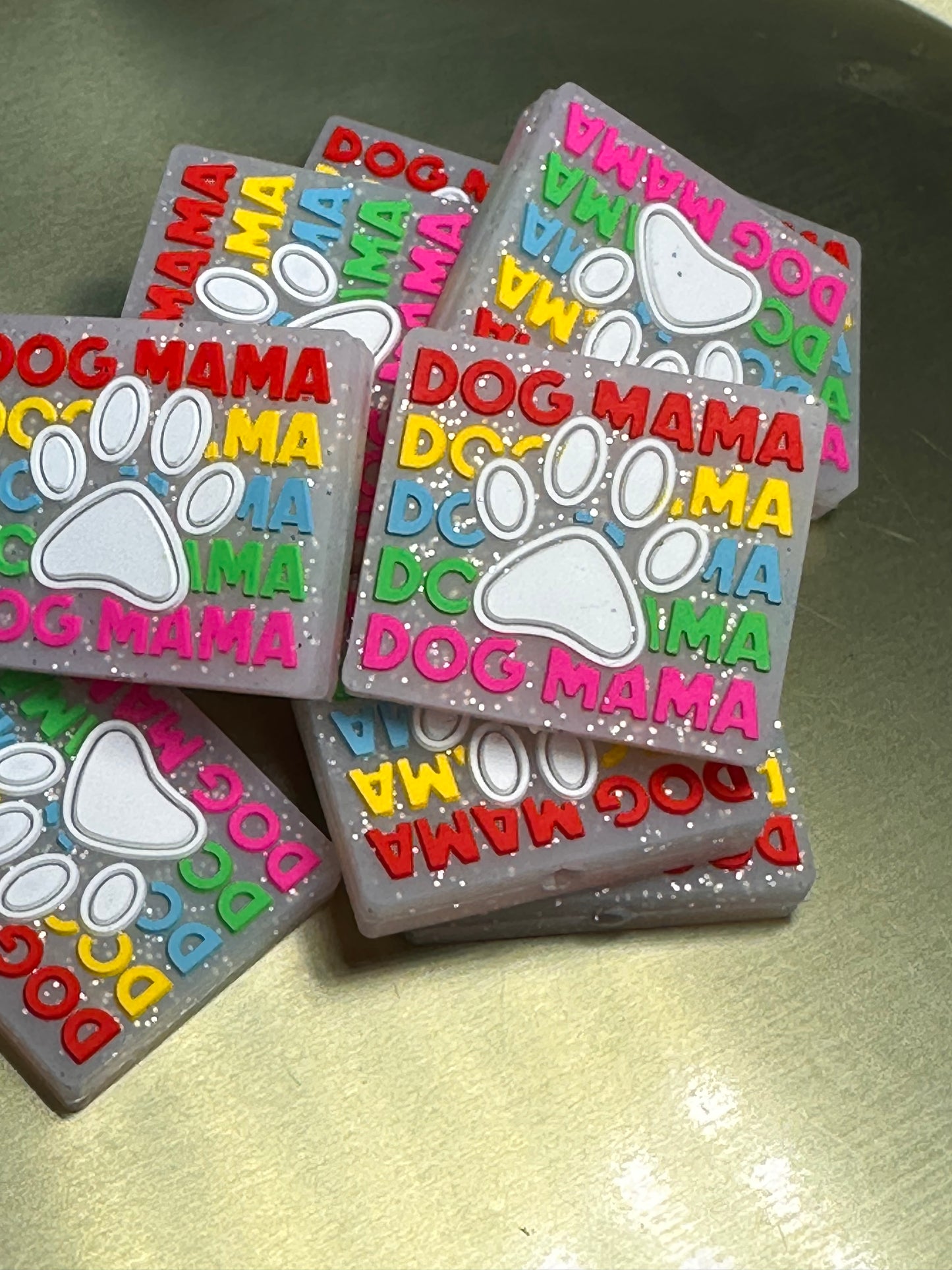 Dog mom/ Focal Bead/ beadable pen/ Silicone bead/ keychain bead/Dog Mama