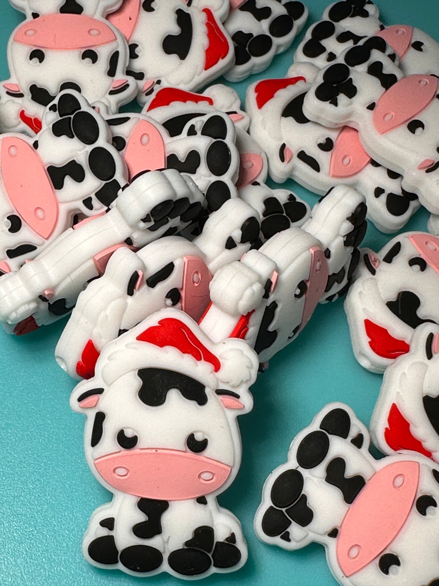 Christmas Black and white cows / Focal Bead/ beadable pen/ Silicone bead/ keychain bead/ animal/ farm/ Santa hat
