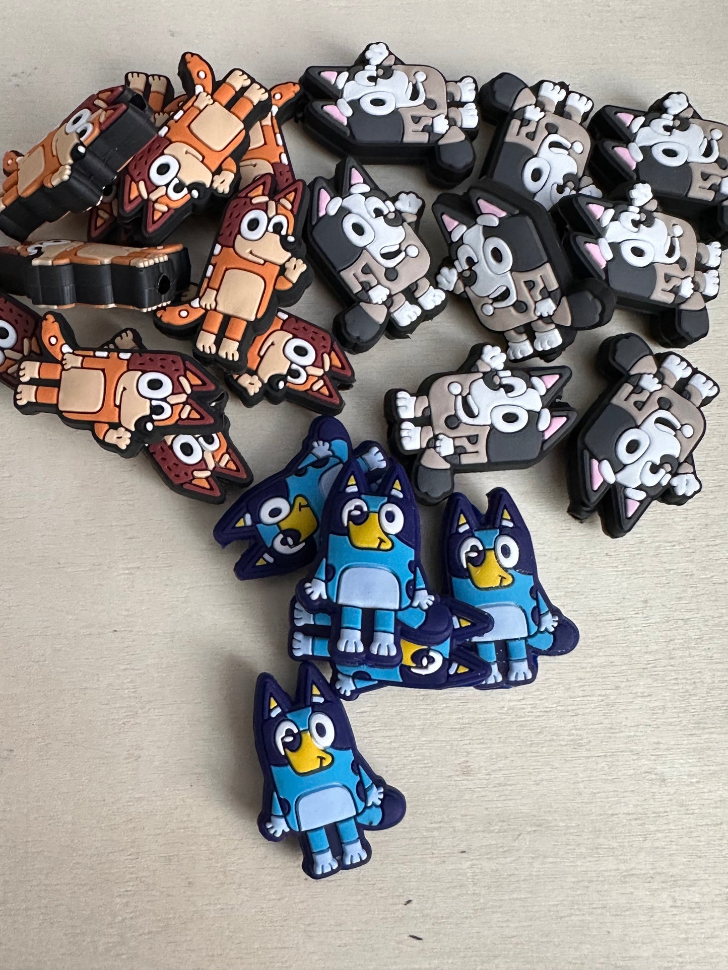 Dog Family / Focal Bead/ beadable pen/ Silicone bead/ keychain bead/ puppy/ blue/ Auntie dog
