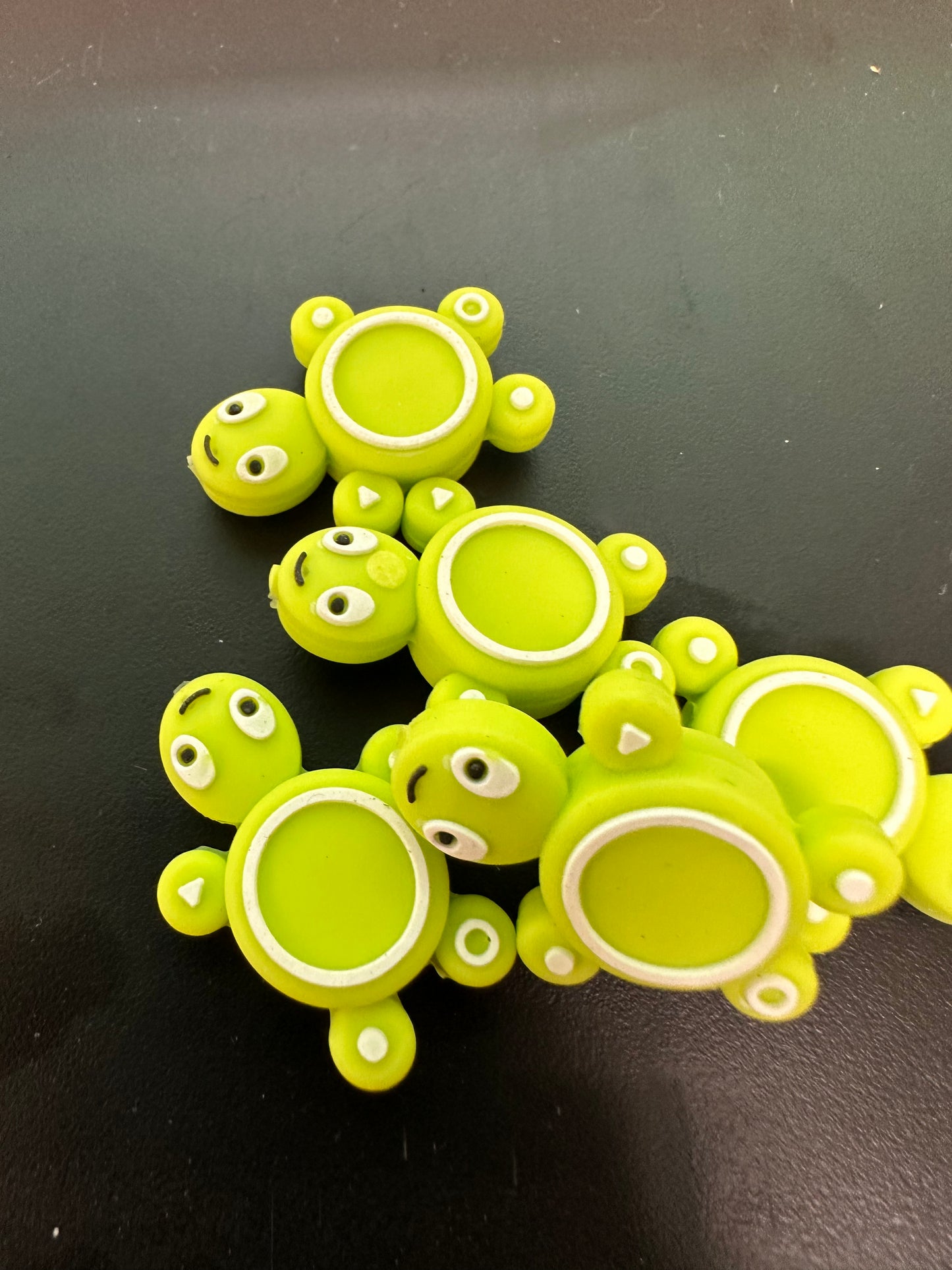 Green Turtle Focal Bead/ beadable pen/ Silicone bead/ keychain bead/turtle/