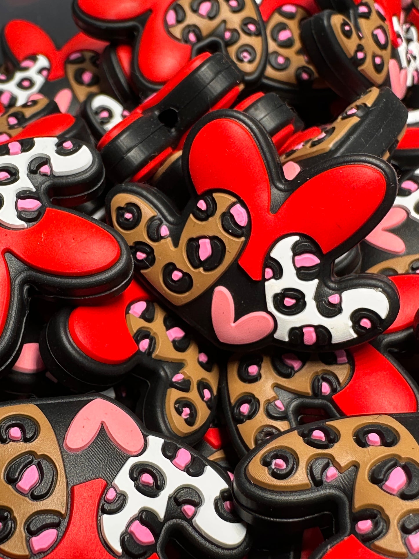 Triple leopard print Heart beads/ beadable pen/ Silicone bead/ keychain bead/Valentines Day hearts/