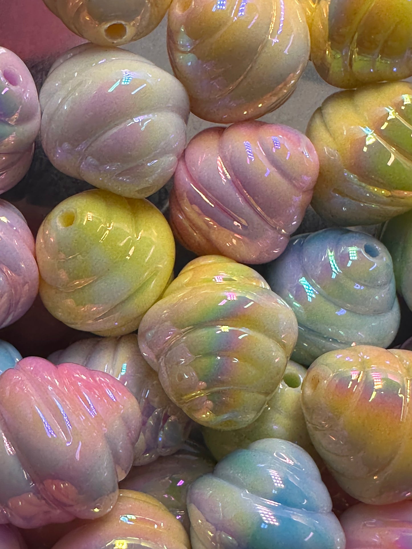 Ten (10) acrylic assorted color sea shell shaped beads included/ sea shell keychain bead/UV bead/16mm
