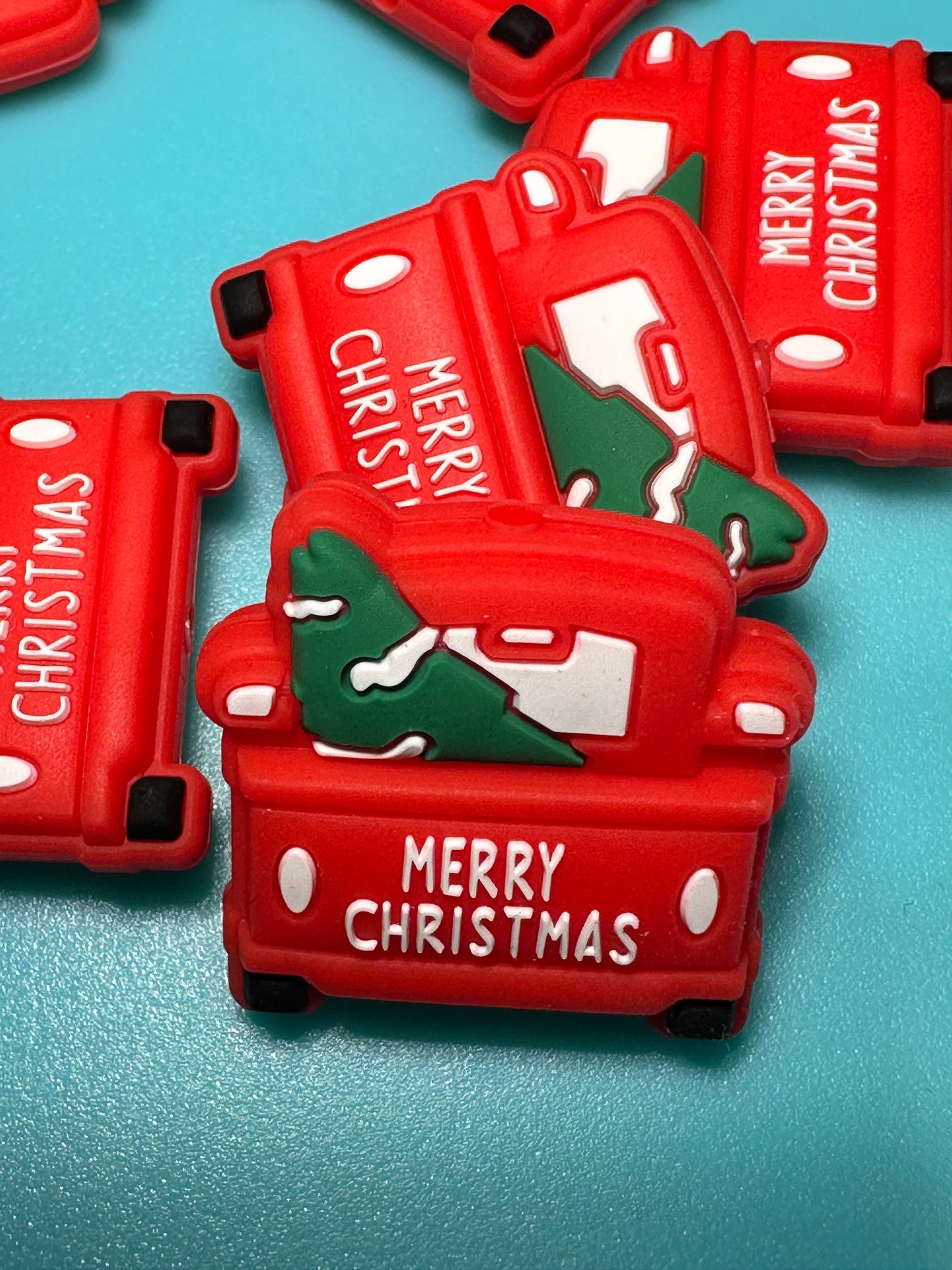 Red truck with Christmas tree focals beads / Focal Bead/ beadable pen/ Silicone bead/ keychain bead