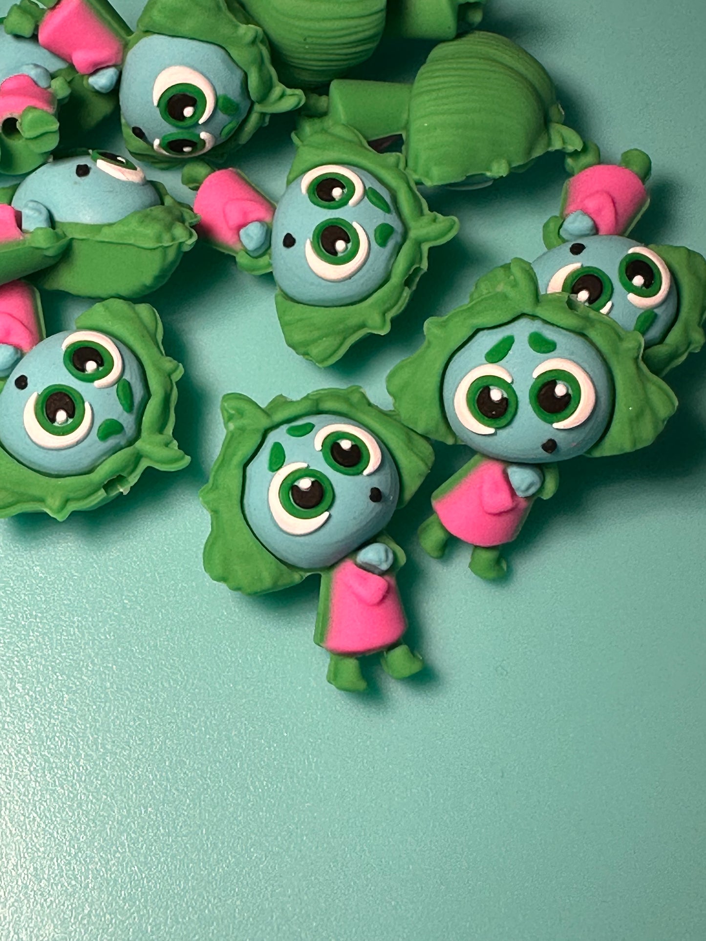 3D silicone focal bead/green hair girl / IO