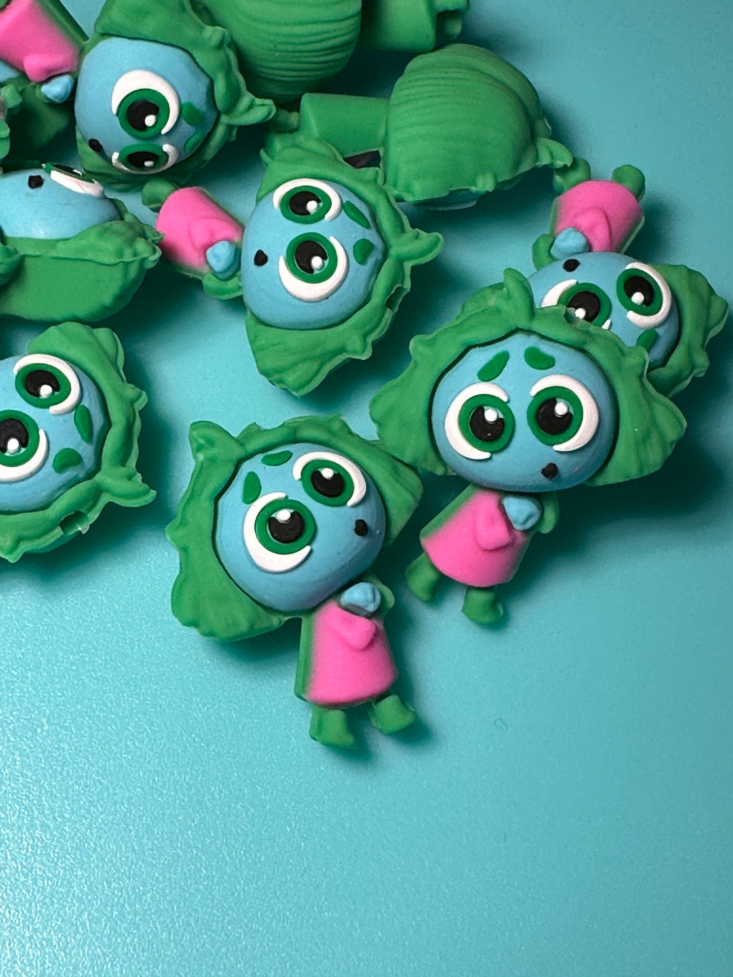3D silicone focal bead/green hair girl / IO